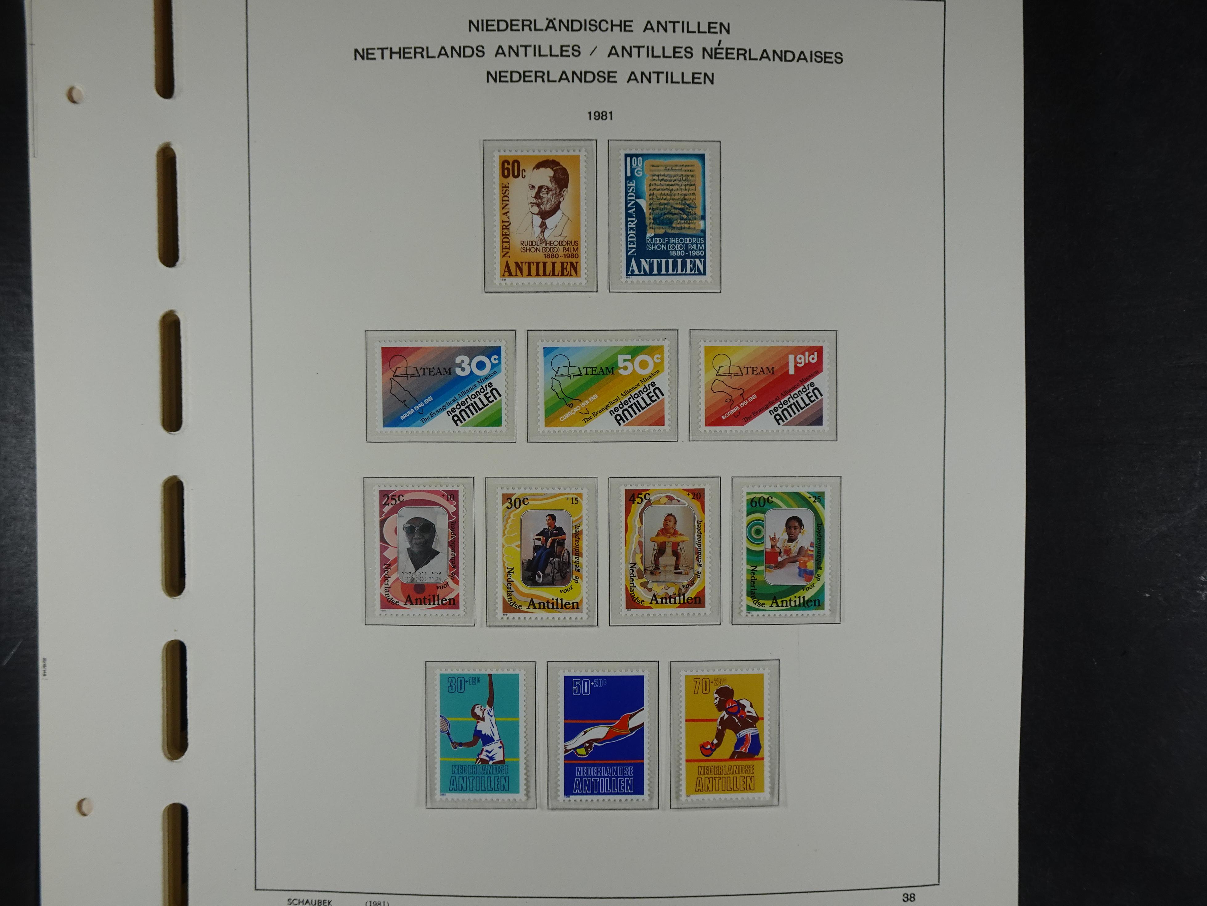 1949 - 2010 compleet postfris op ENFACE NA, deze heeft lichte plakker 42