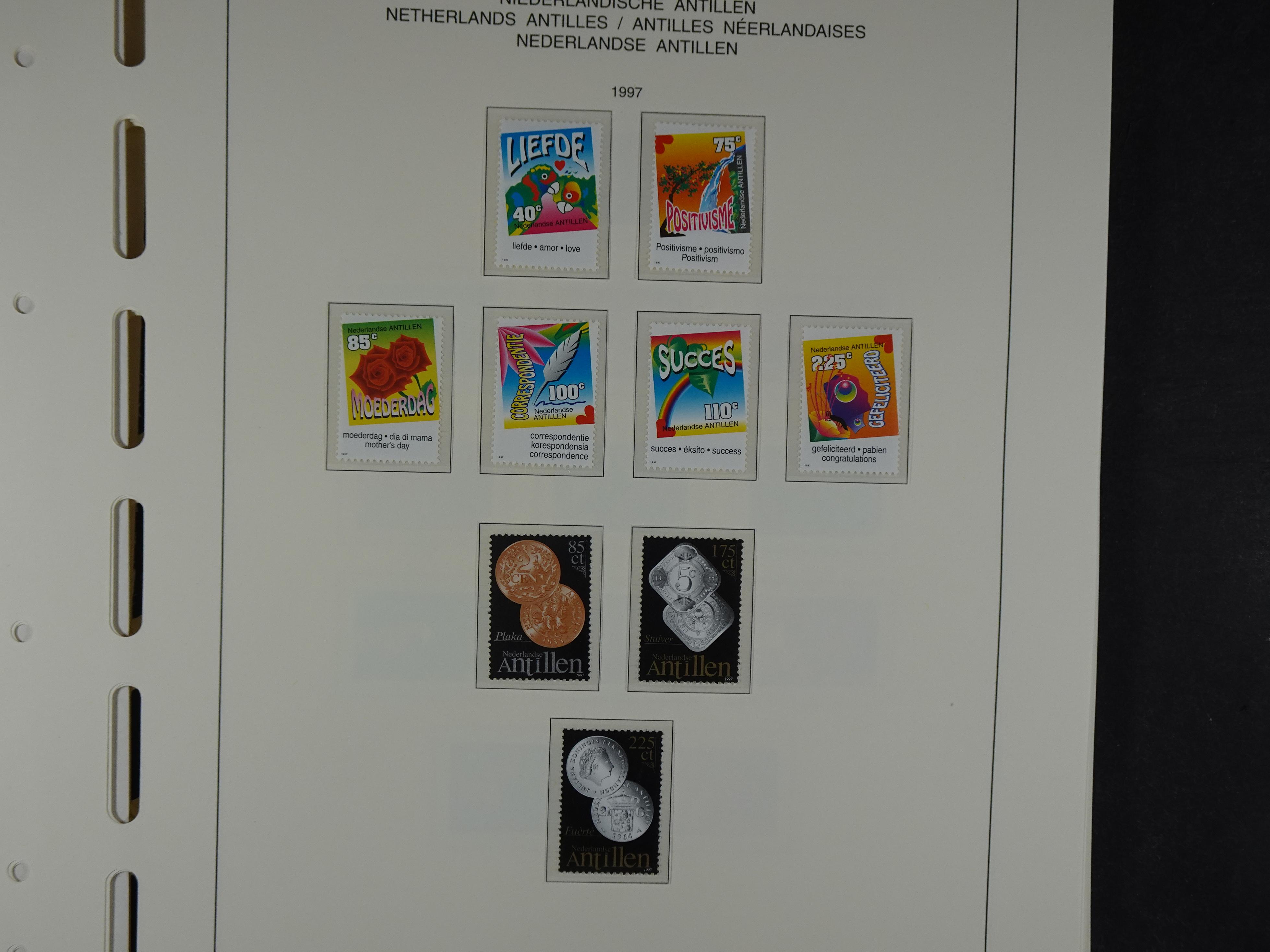 1949 - 2010 compleet postfris op ENFACE NA, deze heeft lichte plakker 86