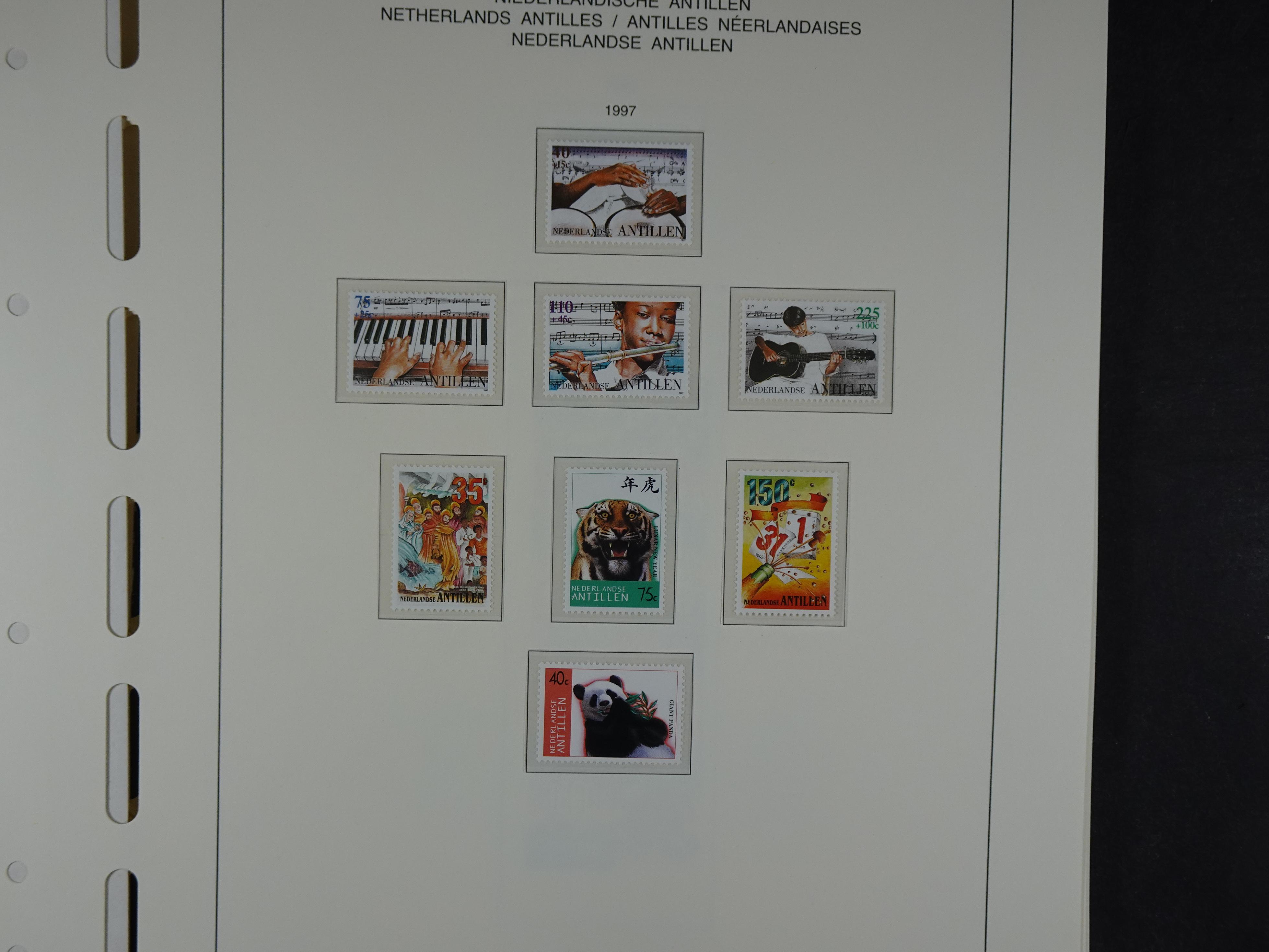 1949 - 2010 compleet postfris op ENFACE NA, deze heeft lichte plakker 88