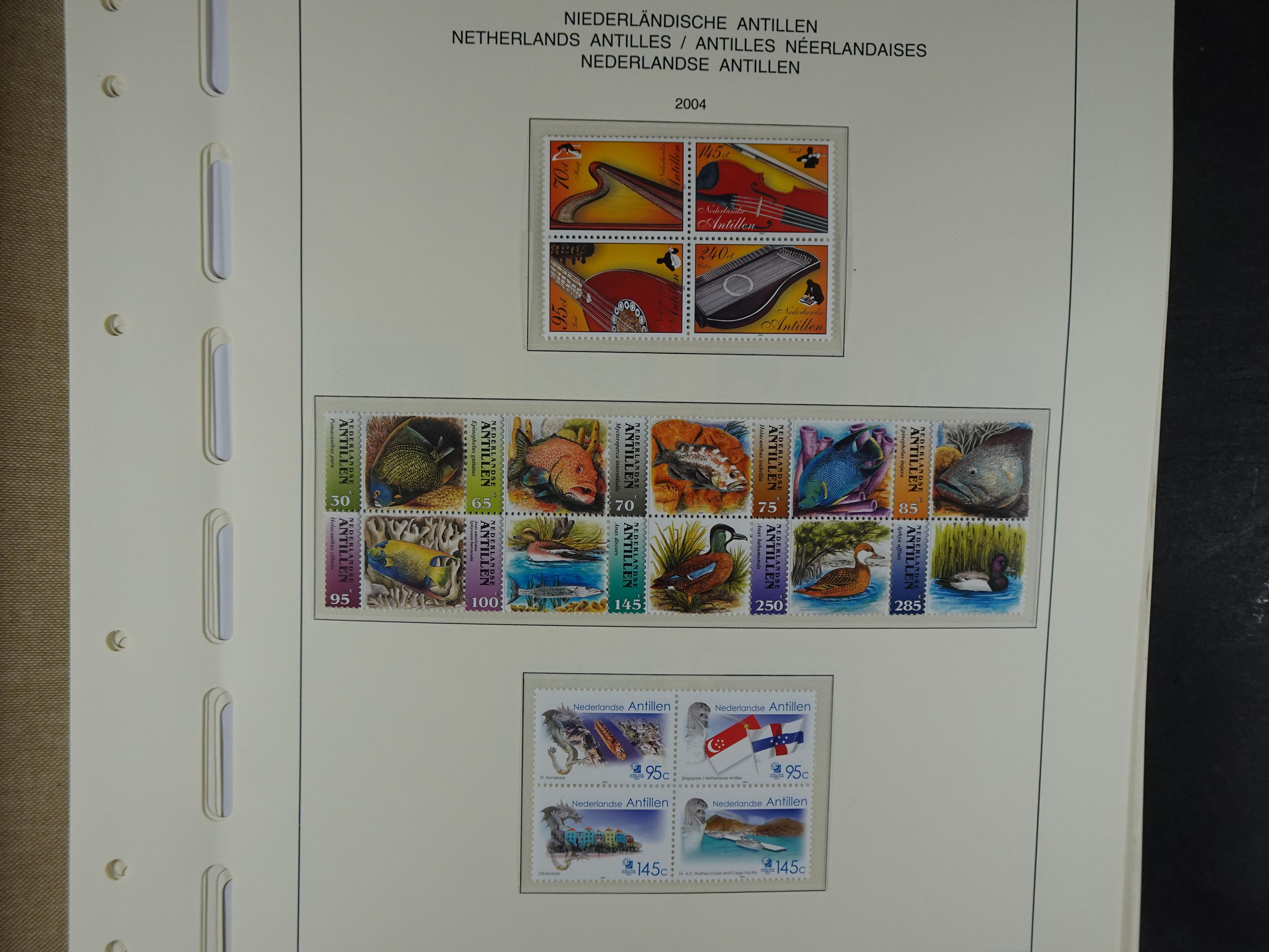 1949 - 2010 compleet postfris op ENFACE NA, deze heeft lichte plakker 121