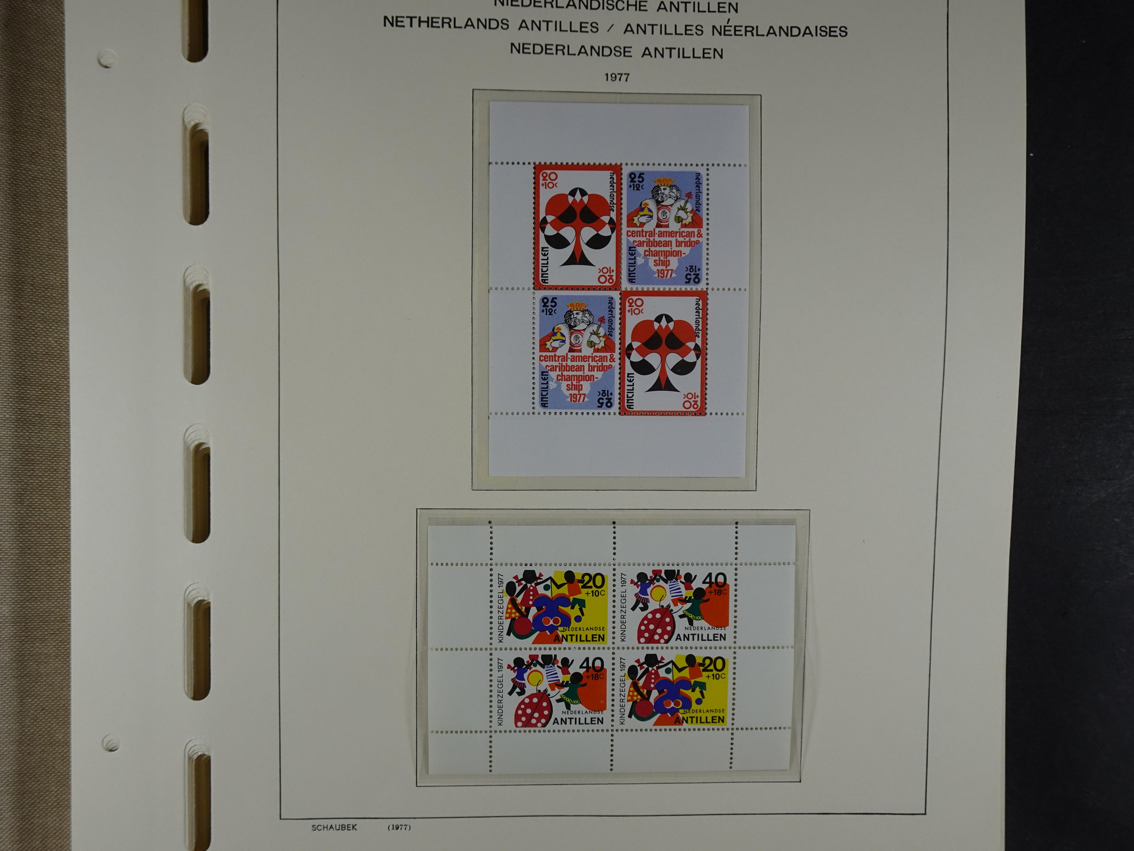 1949 - 2010 compleet postfris op ENFACE NA, deze heeft lichte plakker 166