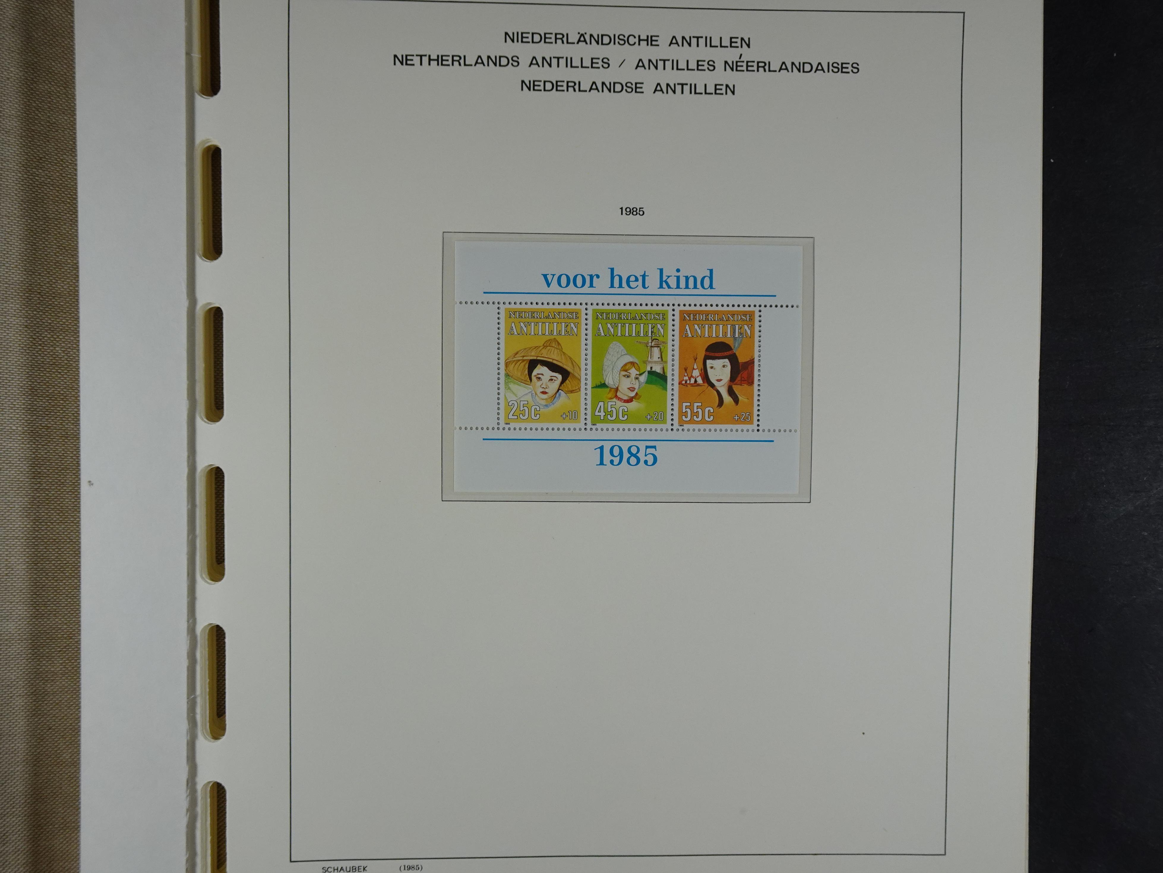 1949 - 2010 compleet postfris op ENFACE NA, deze heeft lichte plakker 181