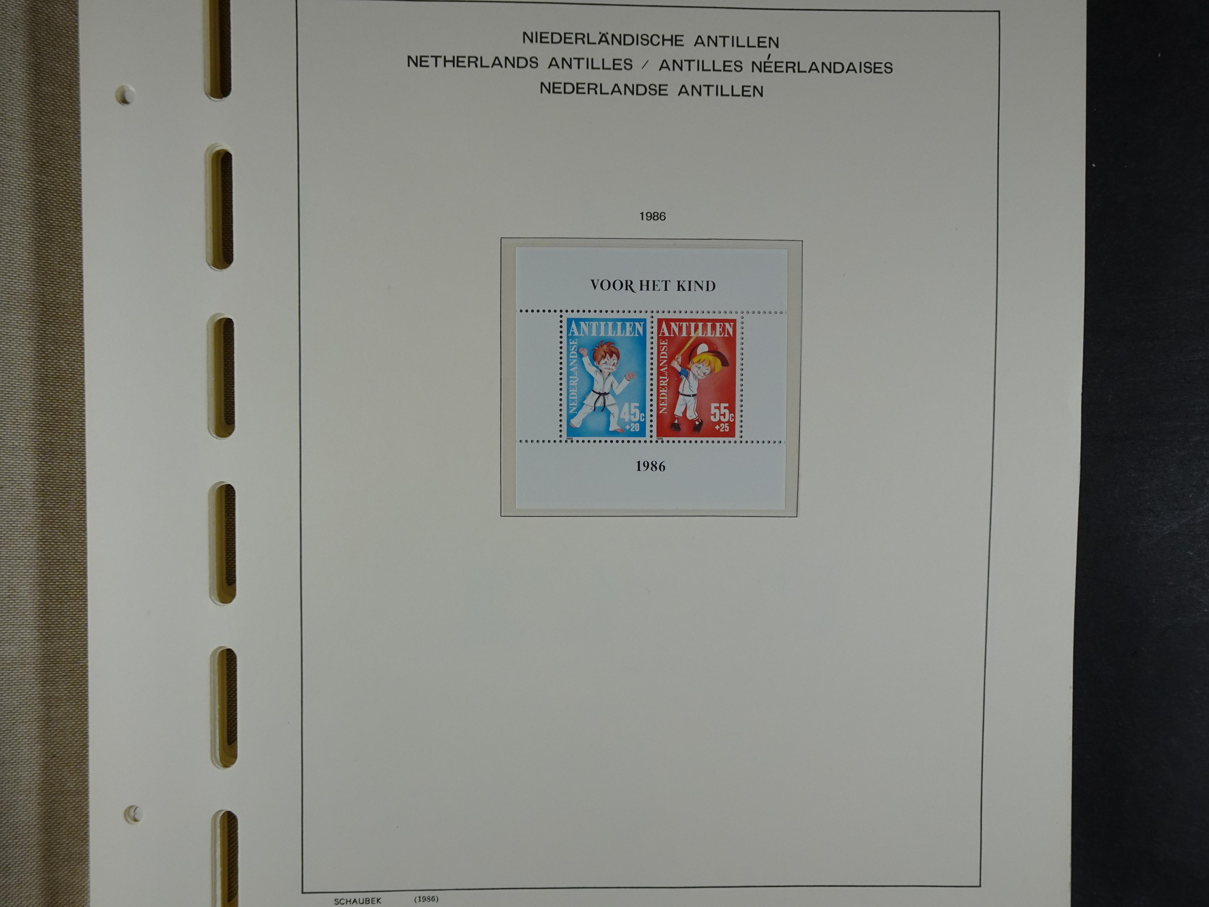 1949 - 2010 compleet postfris op ENFACE NA, deze heeft lichte plakker 182