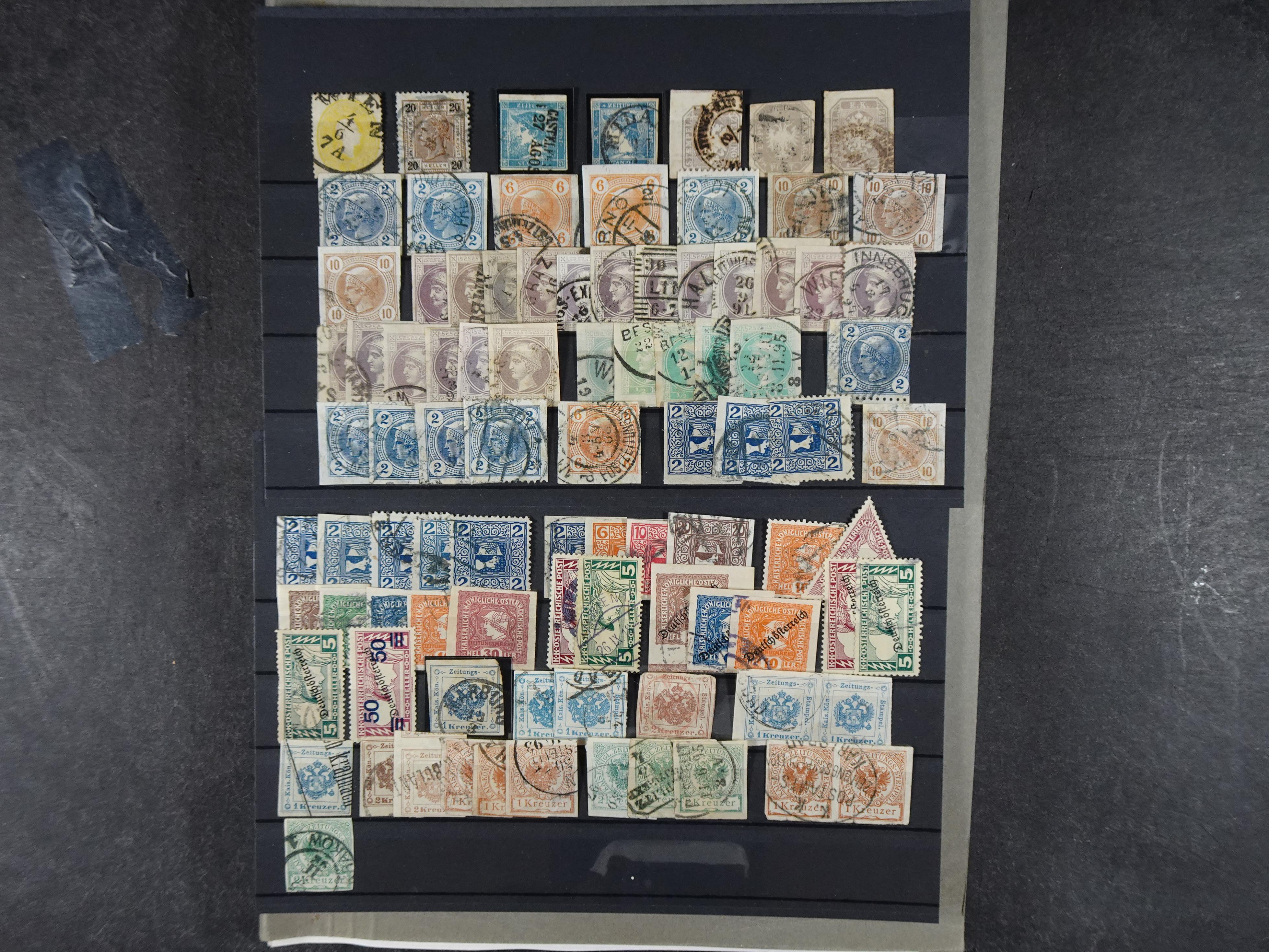 Goed complete verzameling 1850 - 1960 deels gestempeld met betere stempels.
deels 1e plakker, deels postfris. Zeer compleet.
+2 stockkaarten.