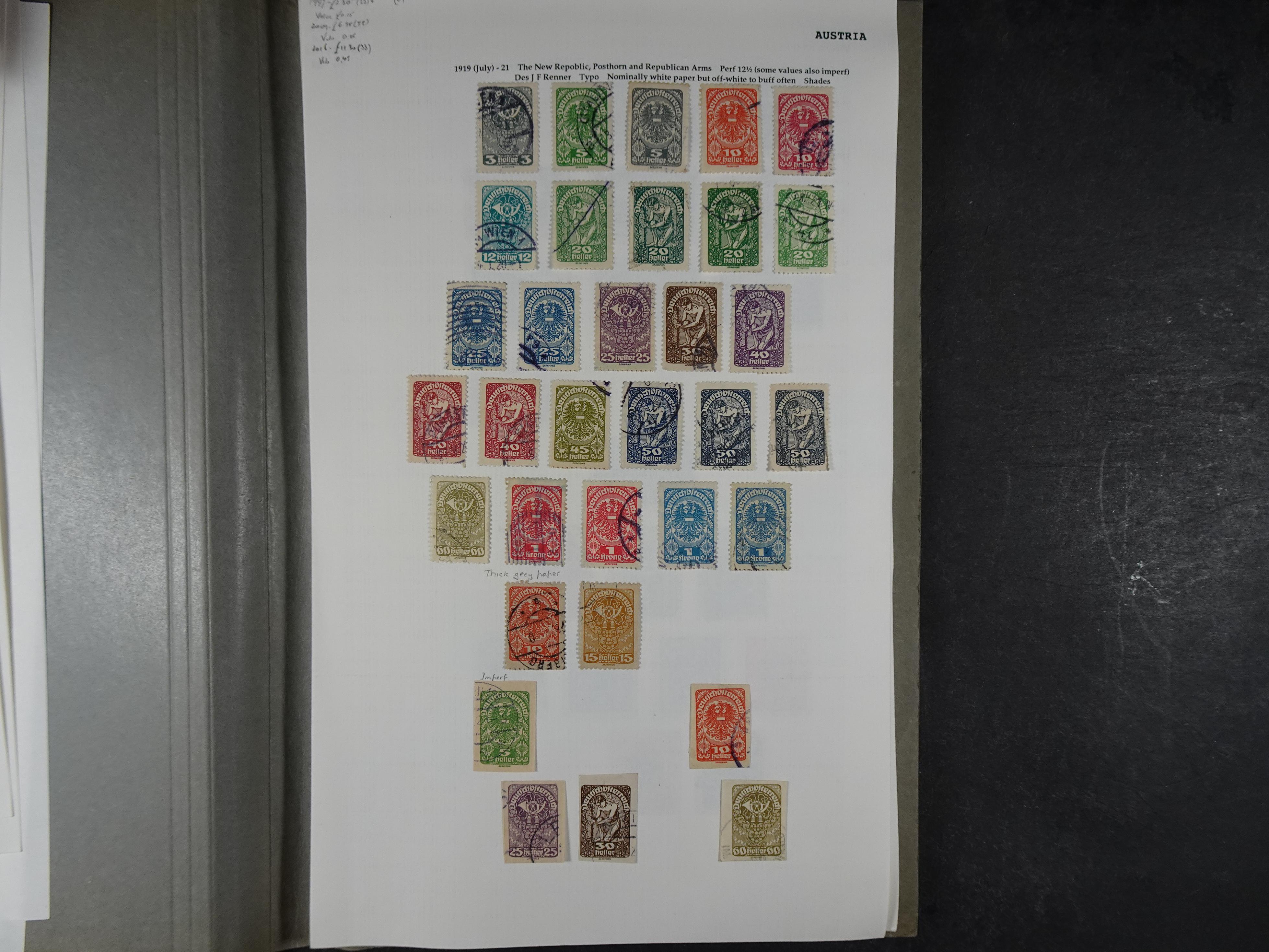 Goed complete verzameling 1850 - 1960 deels gestempeld met betere stempels.
deels 1e plakker, deels postfris. Zeer compleet.
+2 stockkaarten. 20