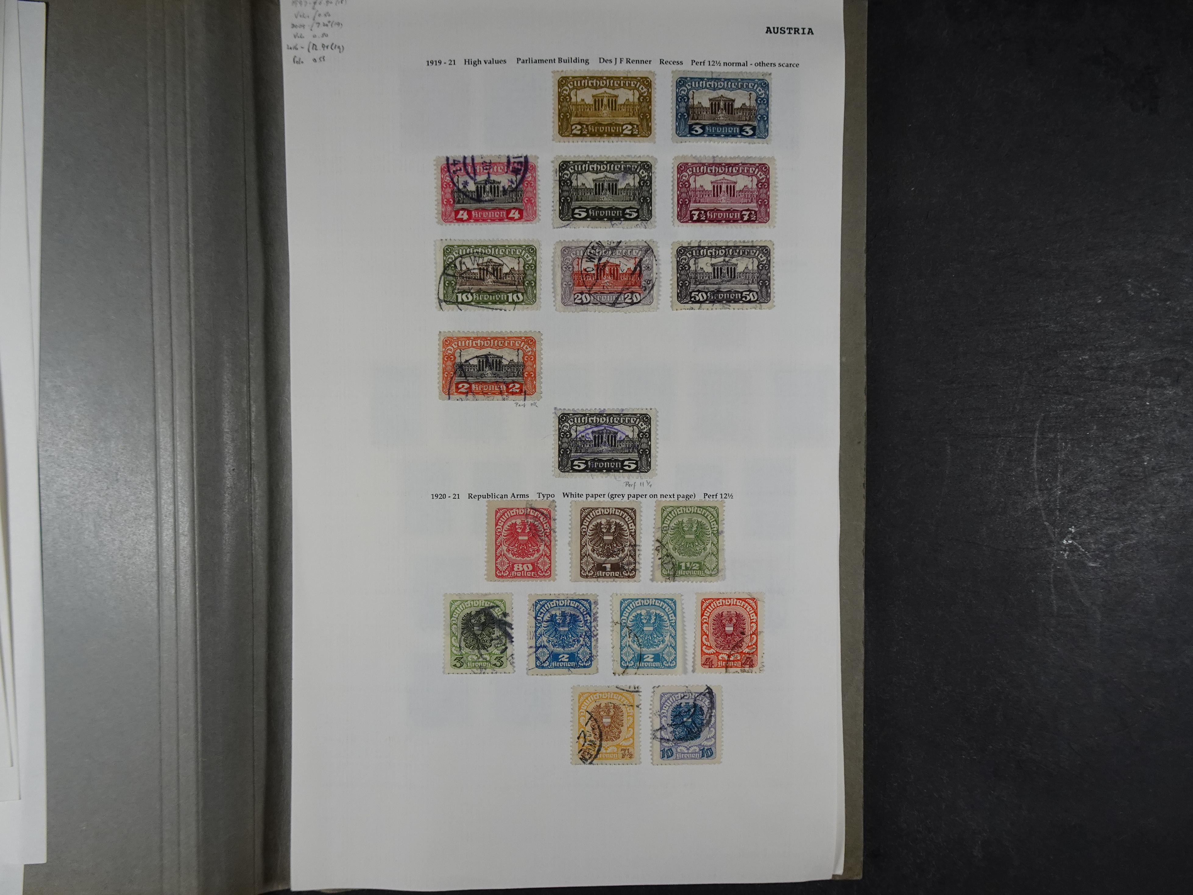 Goed complete verzameling 1850 - 1960 deels gestempeld met betere stempels.
deels 1e plakker, deels postfris. Zeer compleet.
+2 stockkaarten. 21