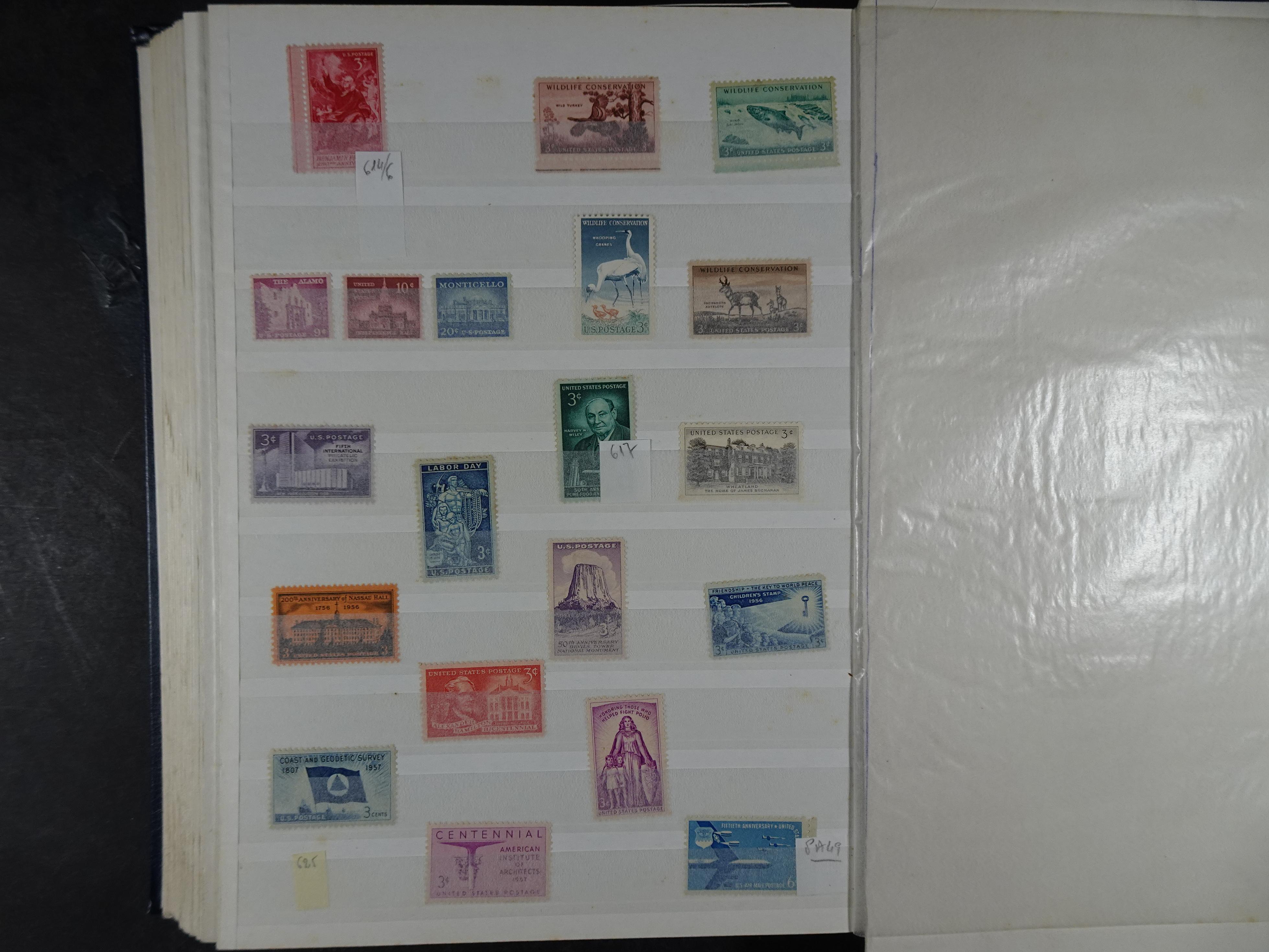 Fraai collectie, veel postfris materiaal onder andere presidenten serie. 32