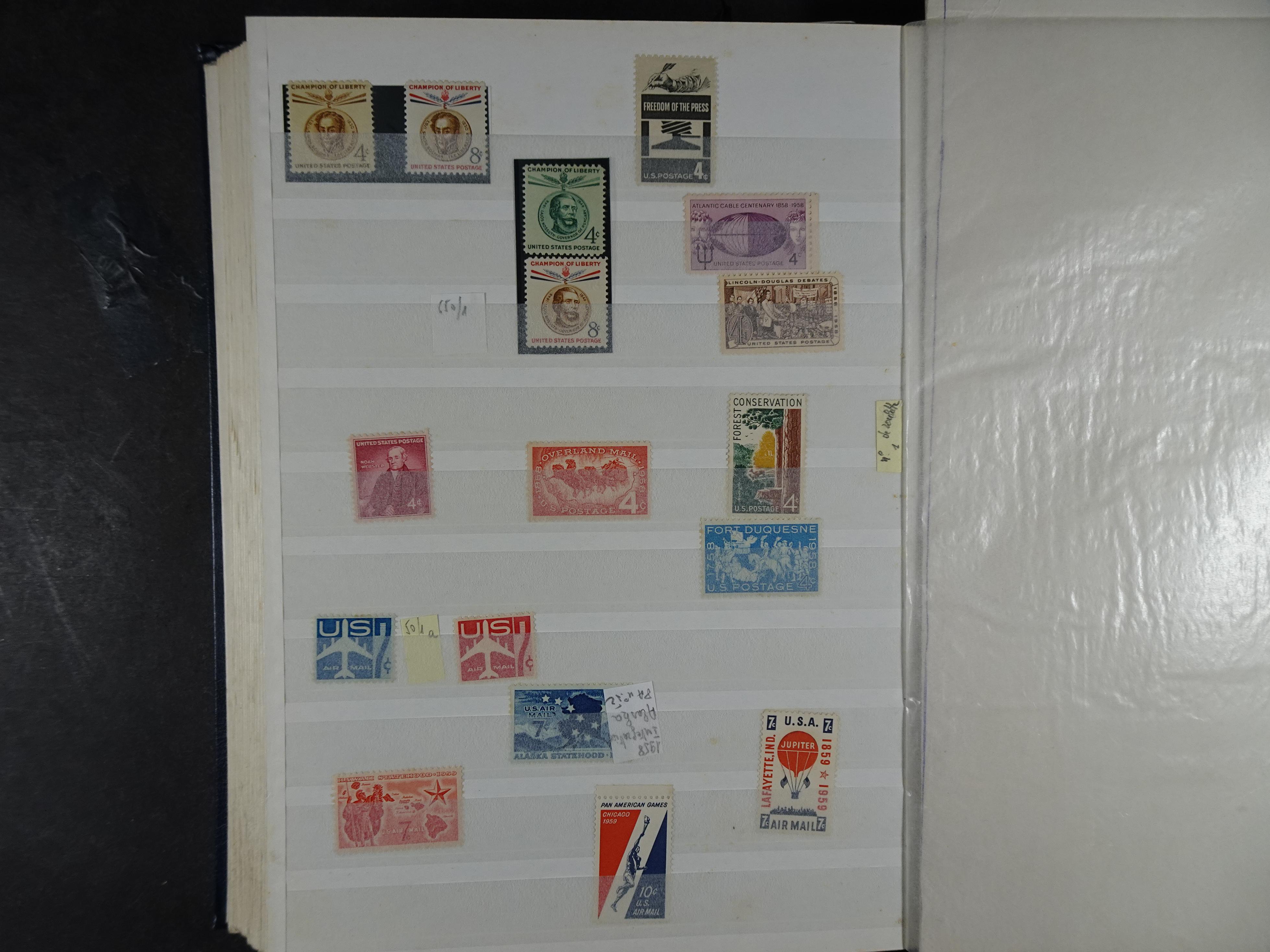 Fraai collectie, veel postfris materiaal onder andere presidenten serie. 34