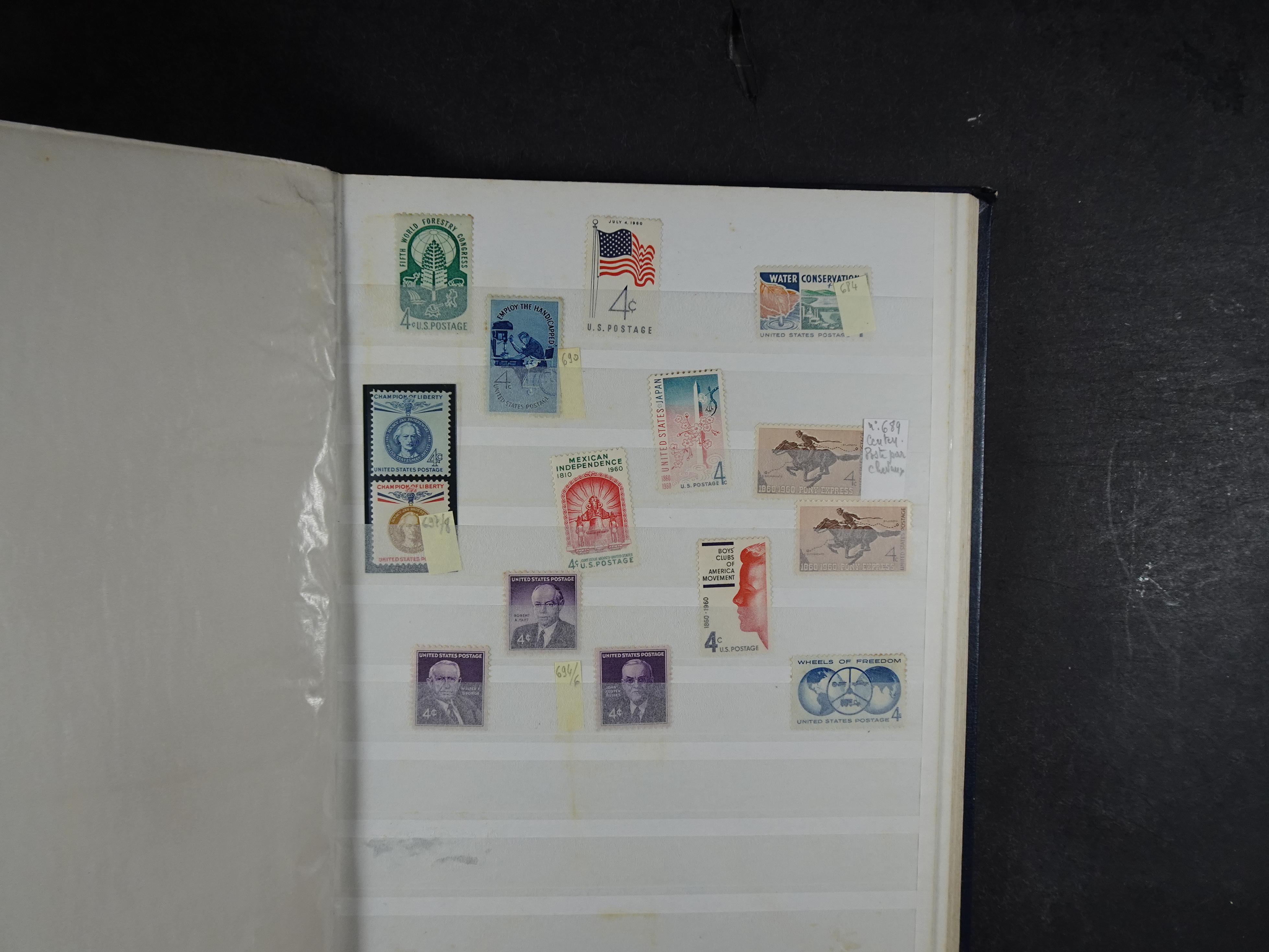 Fraai collectie, veel postfris materiaal onder andere presidenten serie. 37