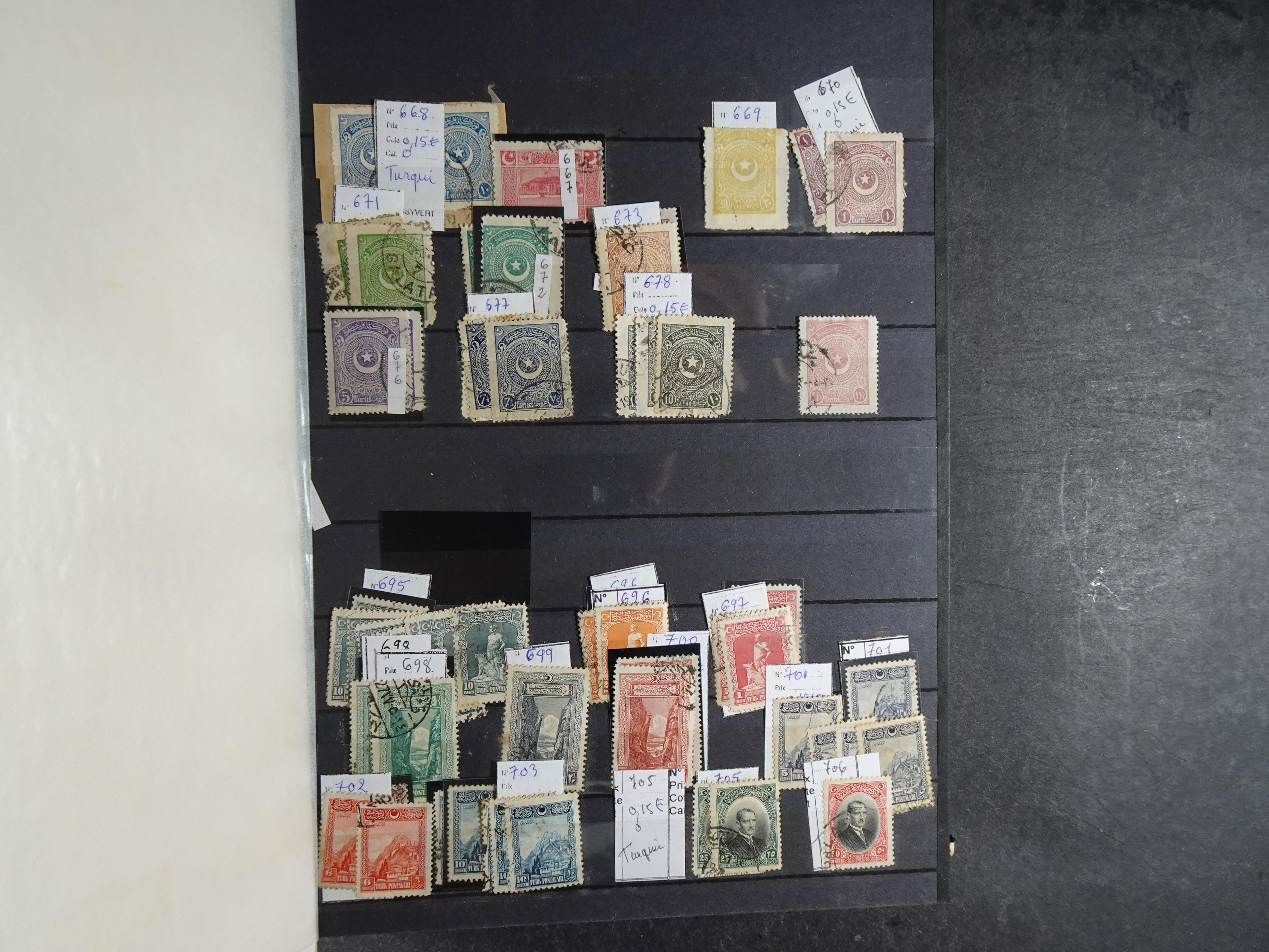 Verzameling klassiek materiaal met betere stempels daarbij Montenegro, Servië, Toeva (Niet vaak aangeboden). 11