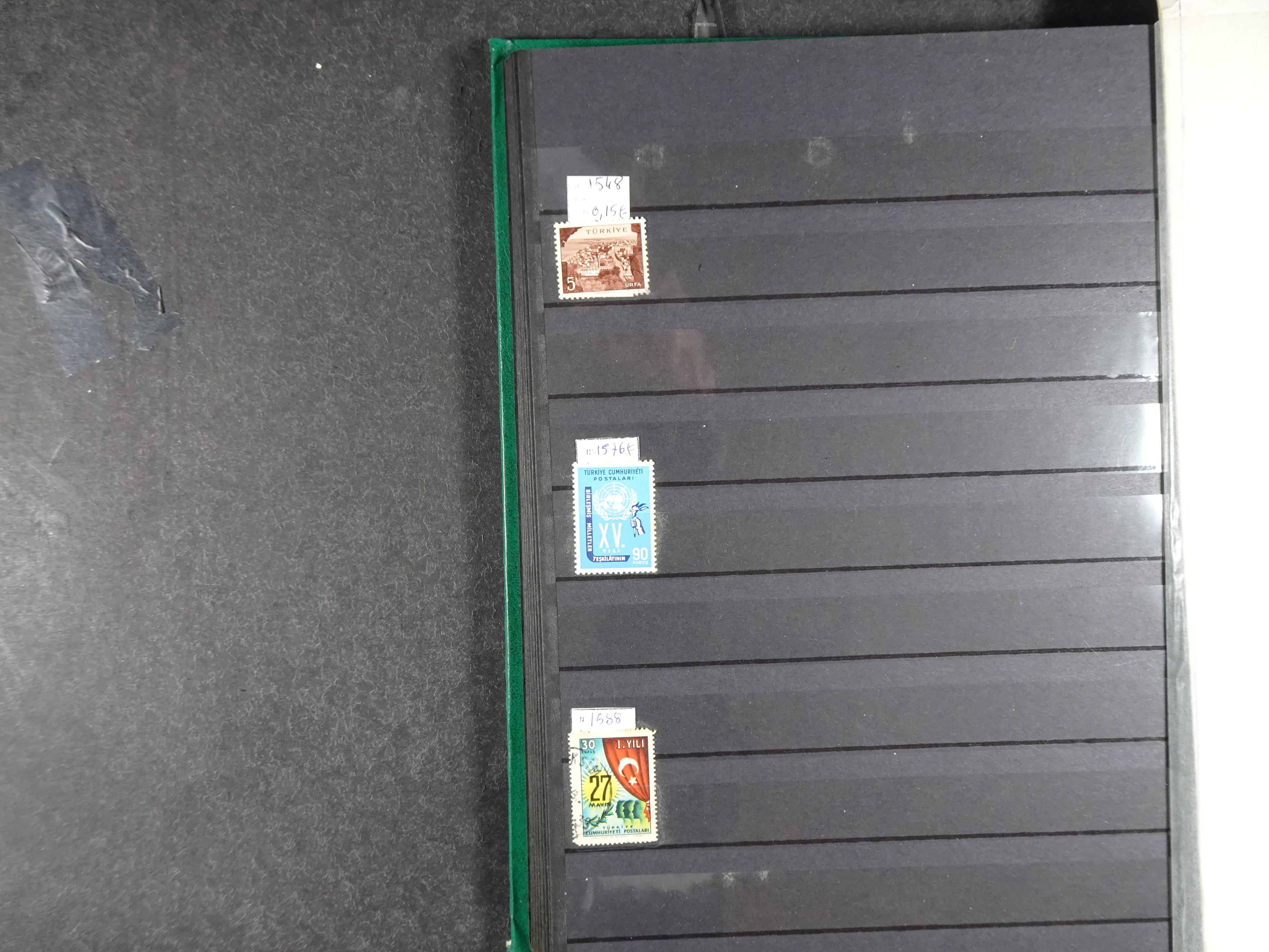 Verzameling klassiek materiaal met betere stempels daarbij Montenegro, Servië, Toeva (Niet vaak aangeboden). 24