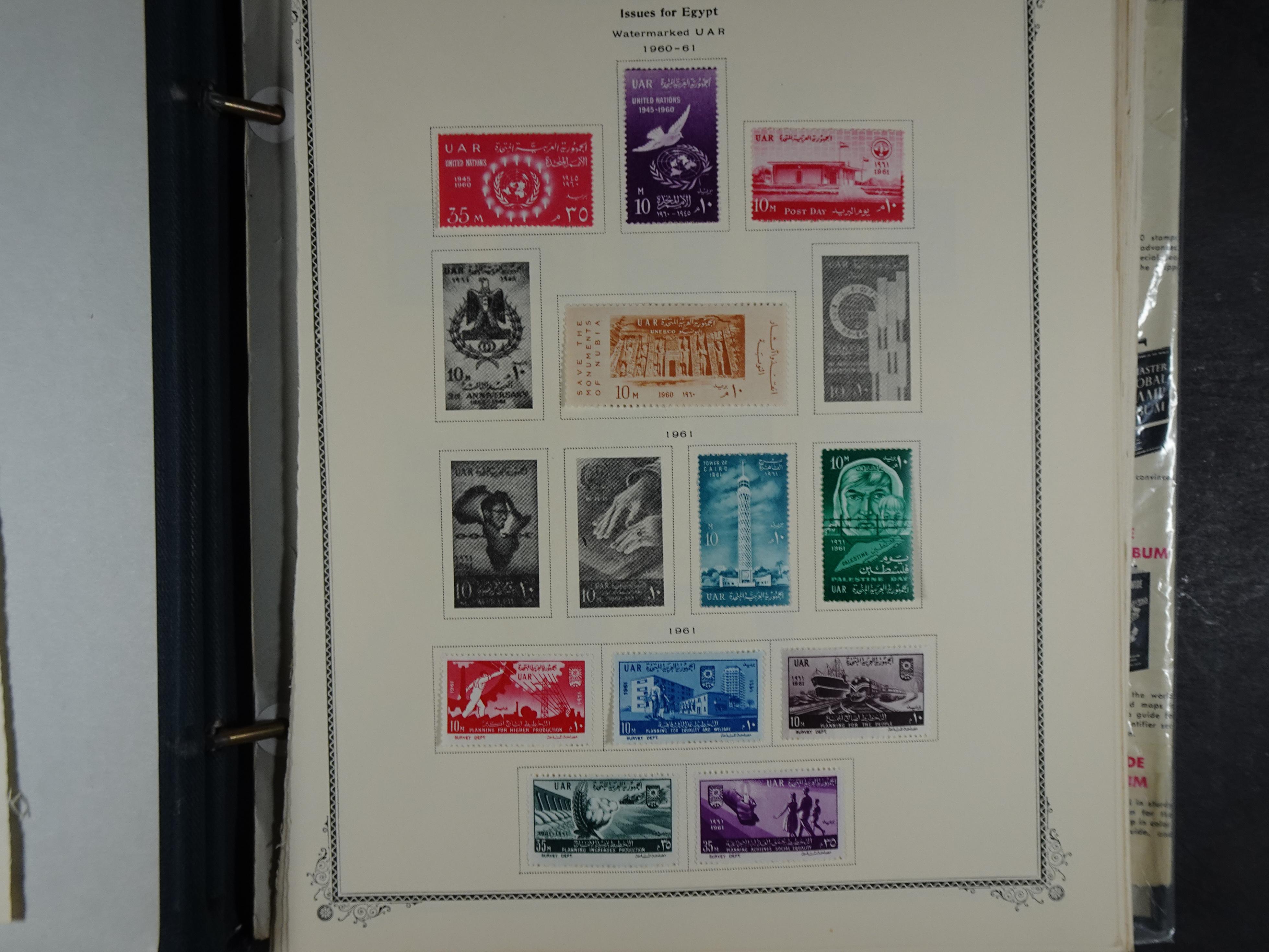 Redelijk compleet verzameling  zonder veel bijzonderdelen.
Veel 1e plakker. 6