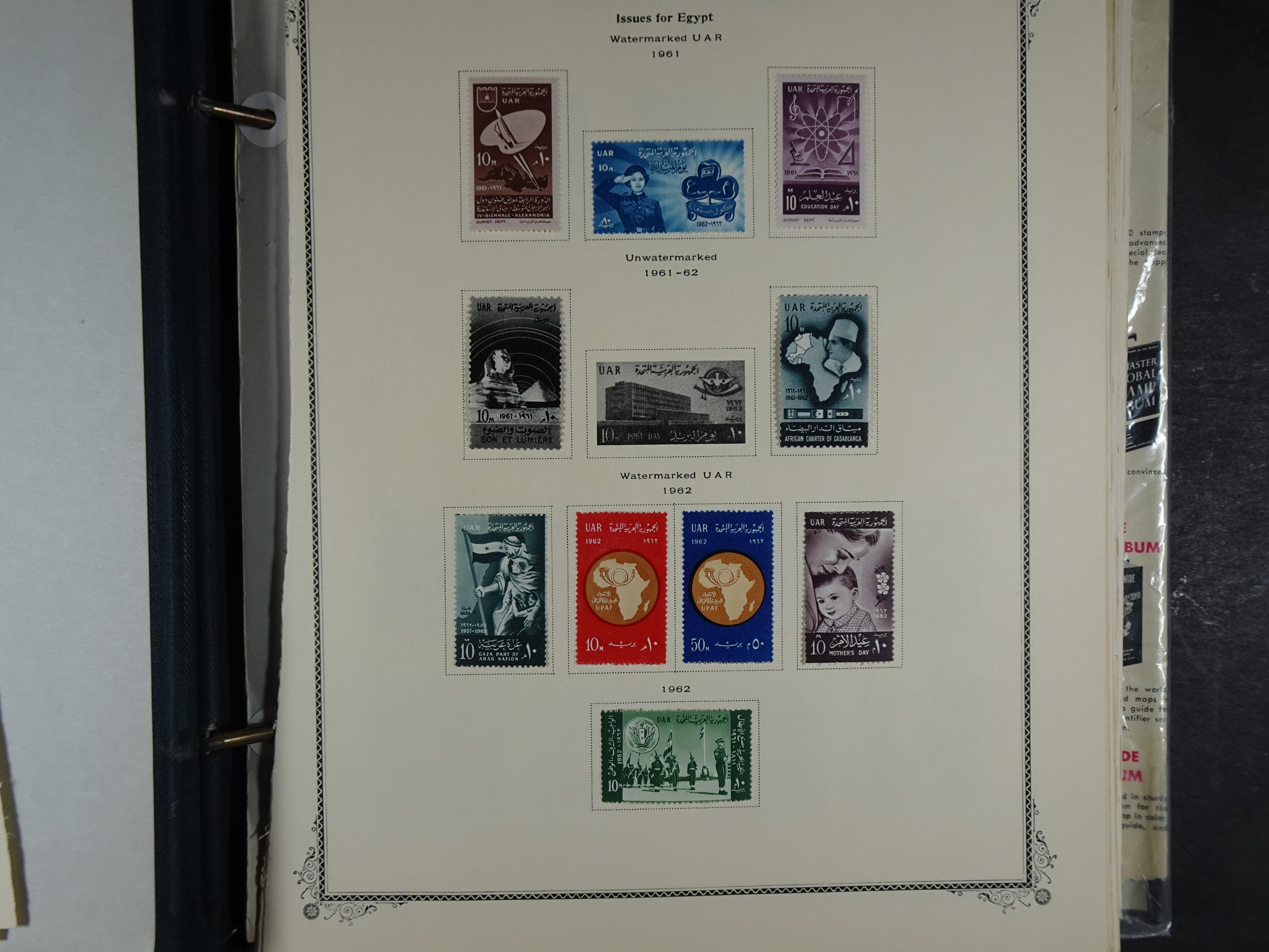 Redelijk compleet verzameling  zonder veel bijzonderdelen.
Veel 1e plakker. 8