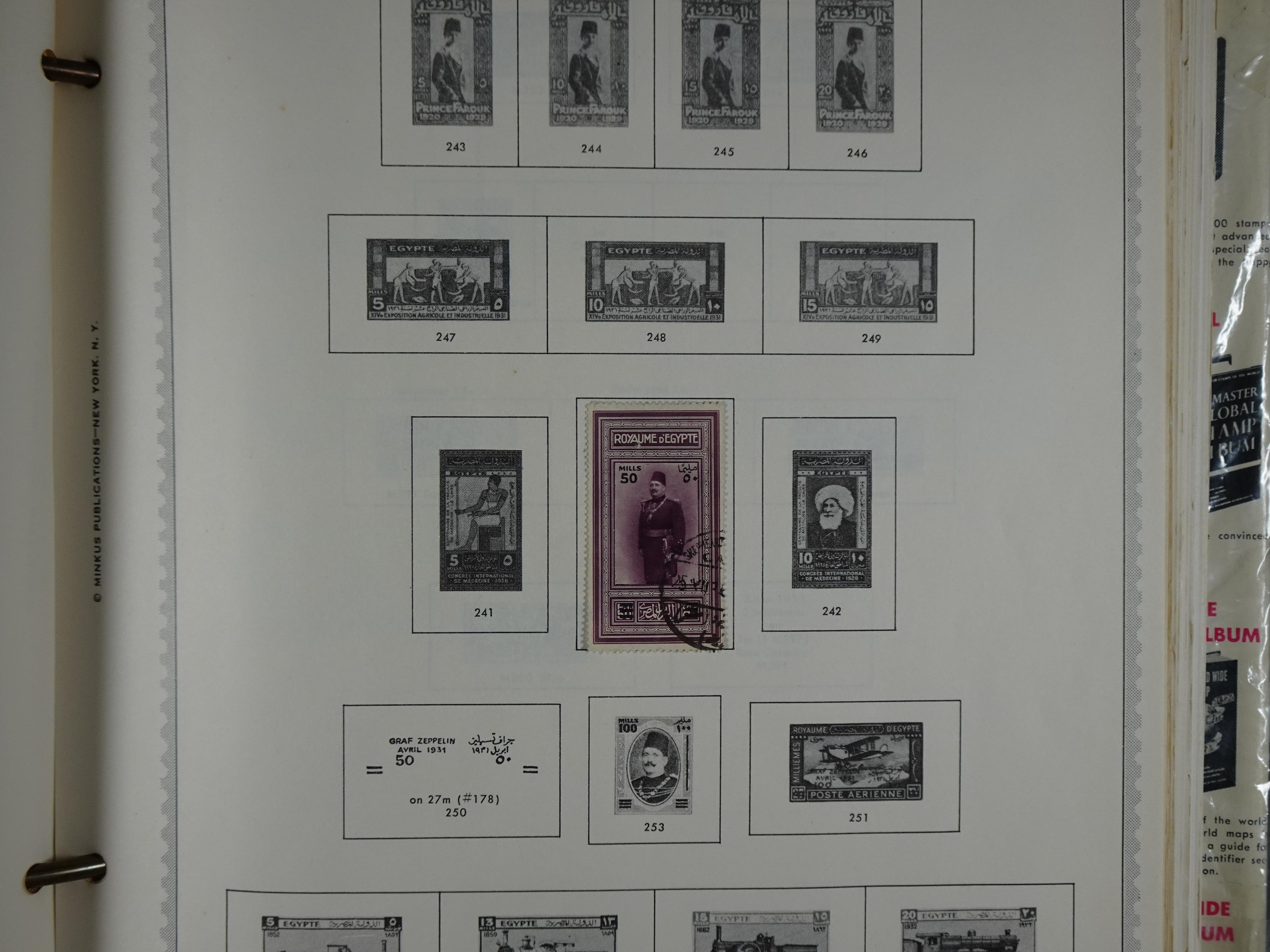 Redelijk compleet verzameling  zonder veel bijzonderdelen.
Veel 1e plakker. 23