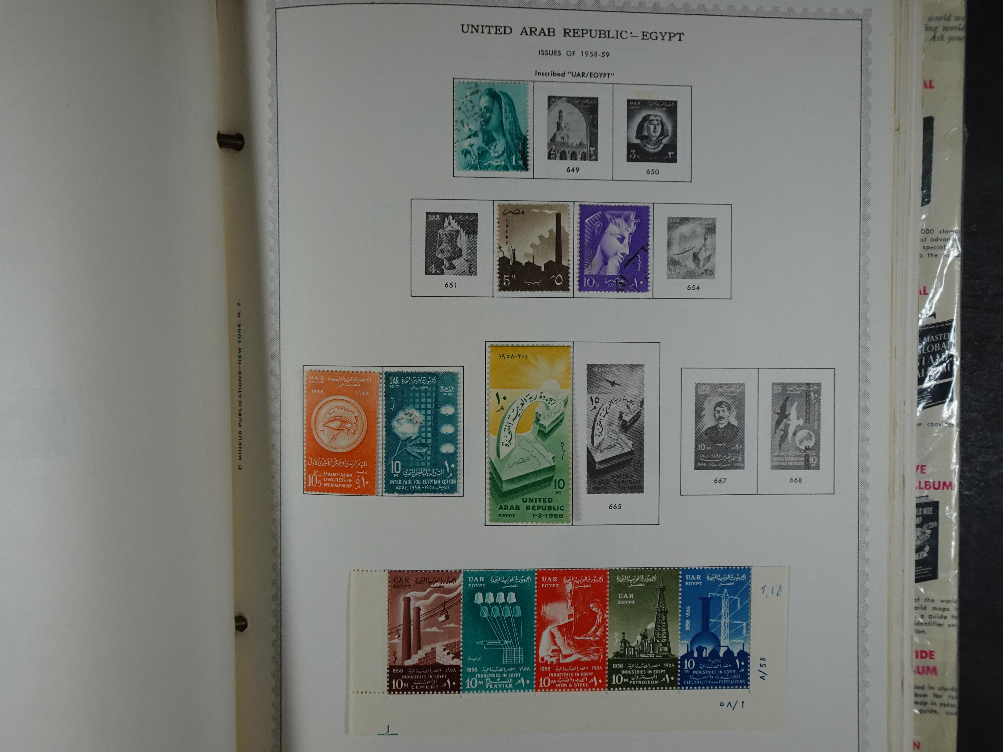 Redelijk compleet verzameling  zonder veel bijzonderdelen.
Veel 1e plakker. 41