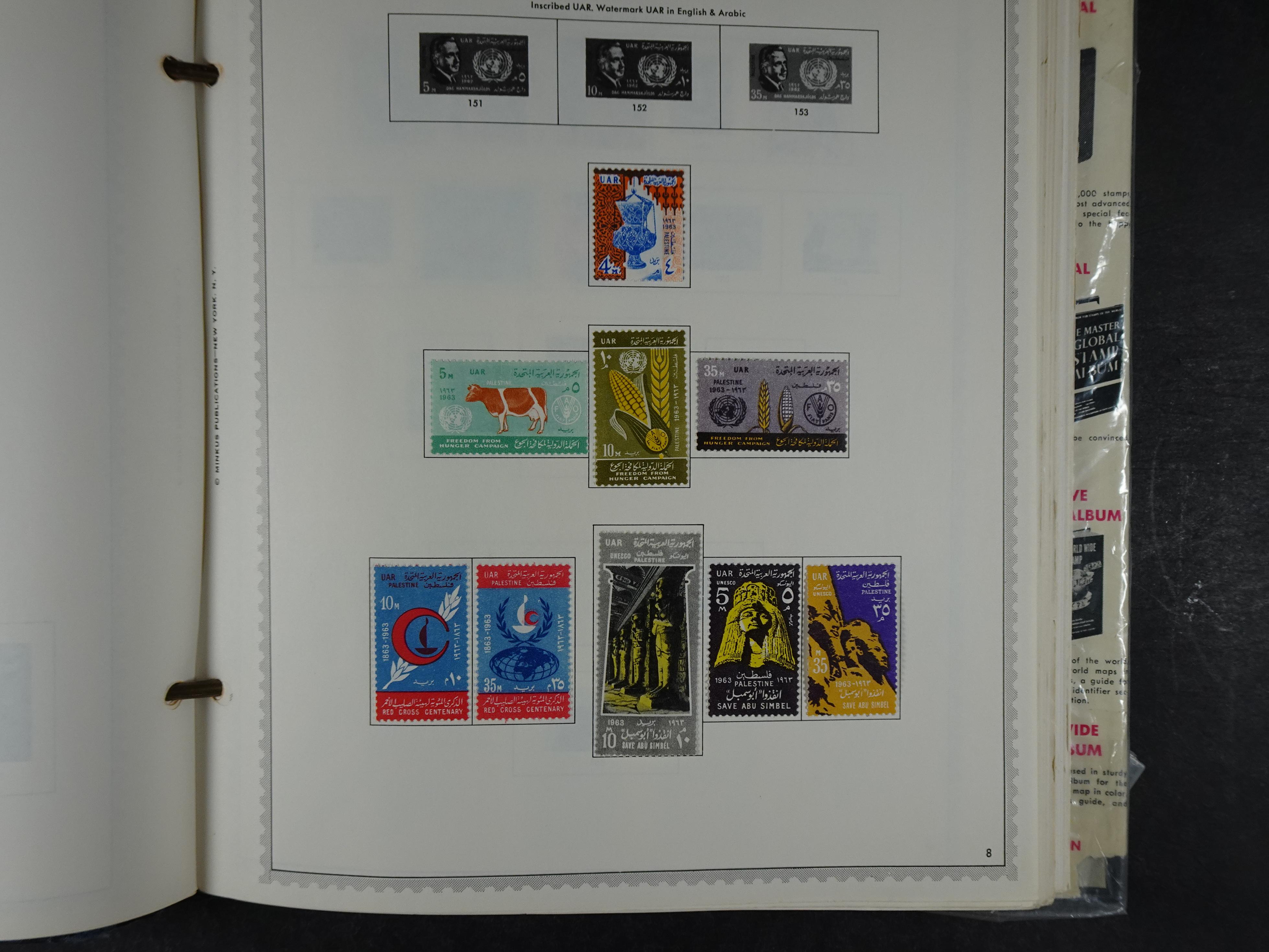 Redelijk compleet verzameling  zonder veel bijzonderdelen.
Veel 1e plakker. 43