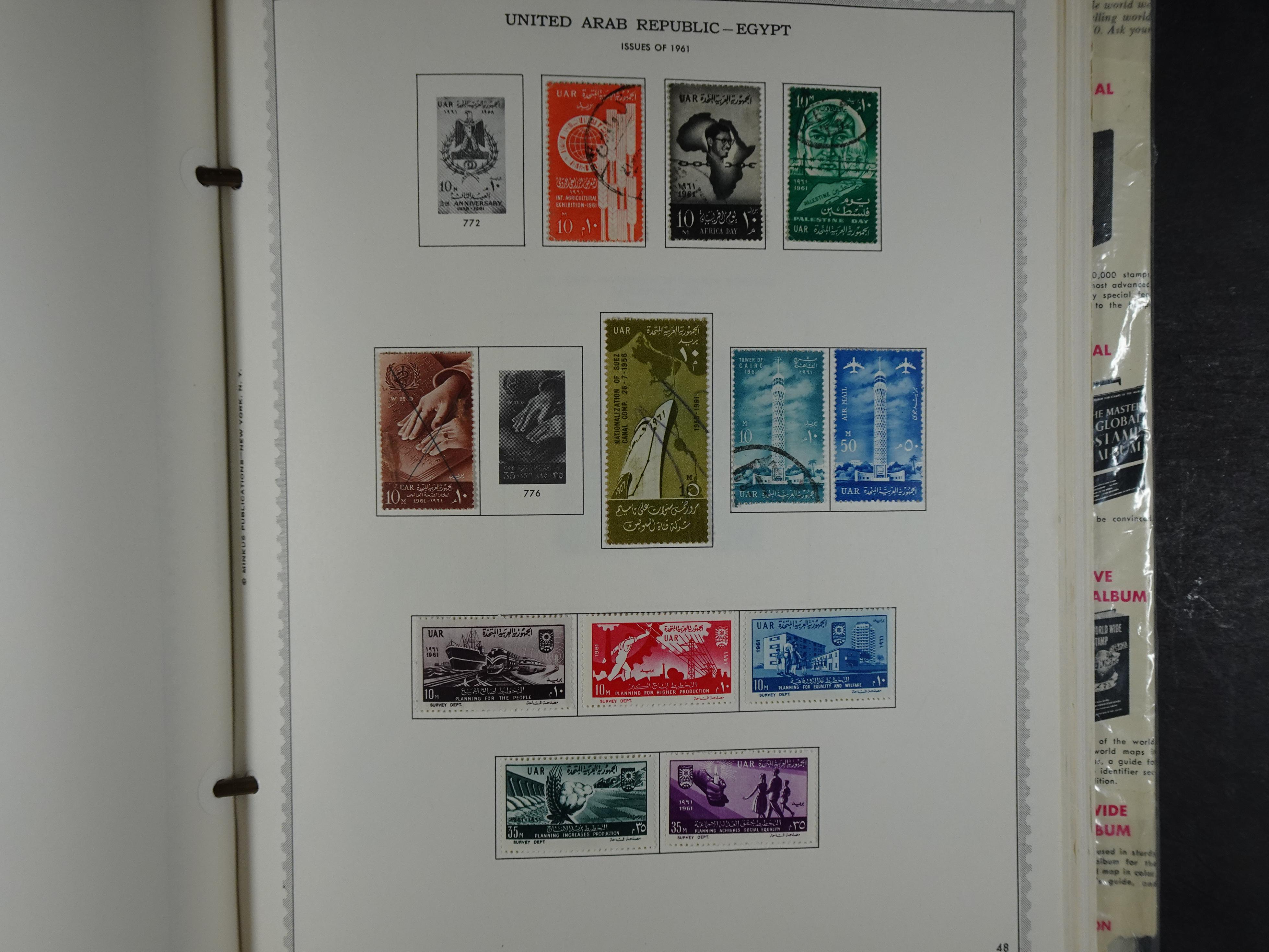 Redelijk compleet verzameling  zonder veel bijzonderdelen.
Veel 1e plakker. 49