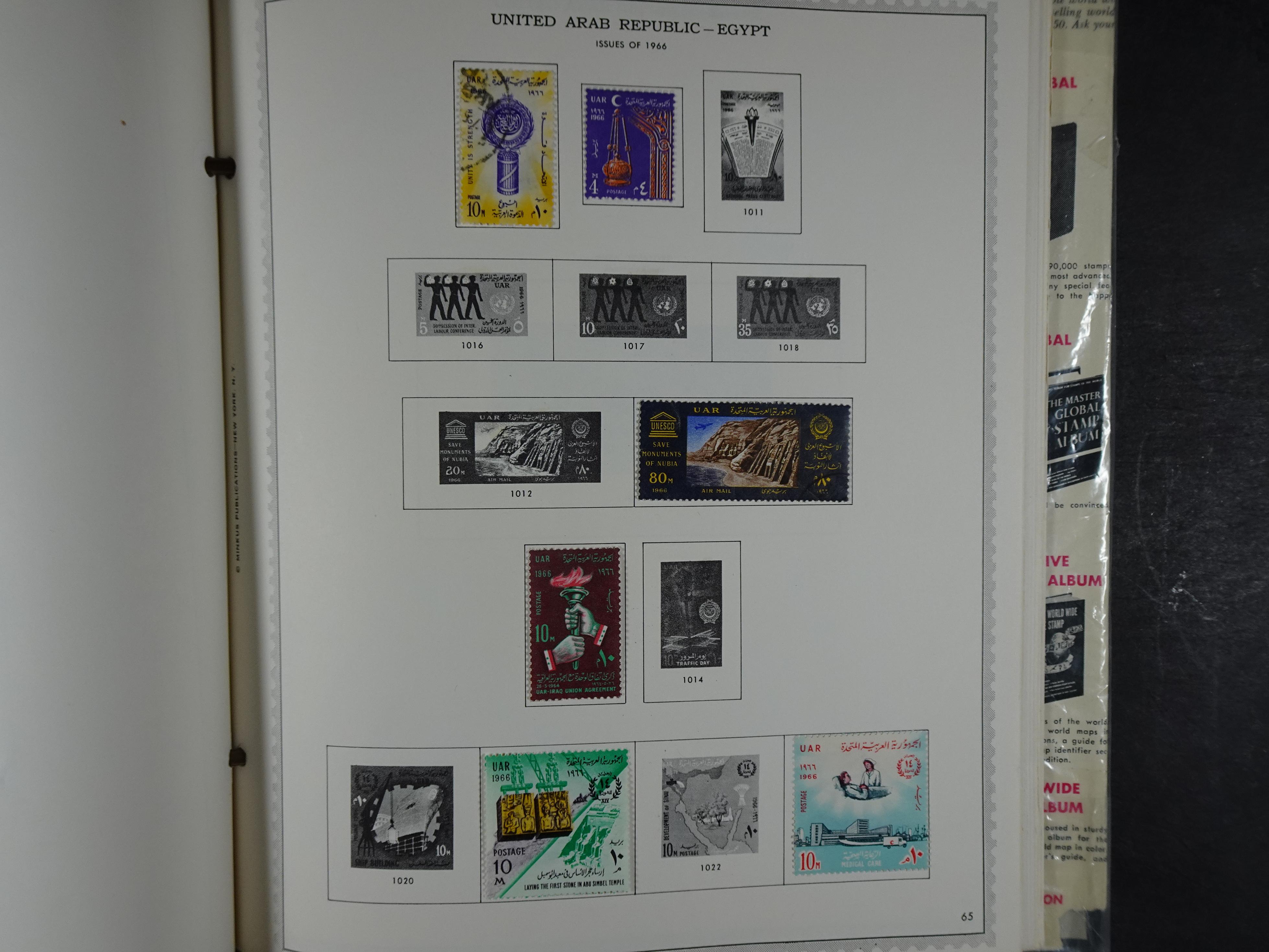 Redelijk compleet verzameling  zonder veel bijzonderdelen.
Veel 1e plakker. 65