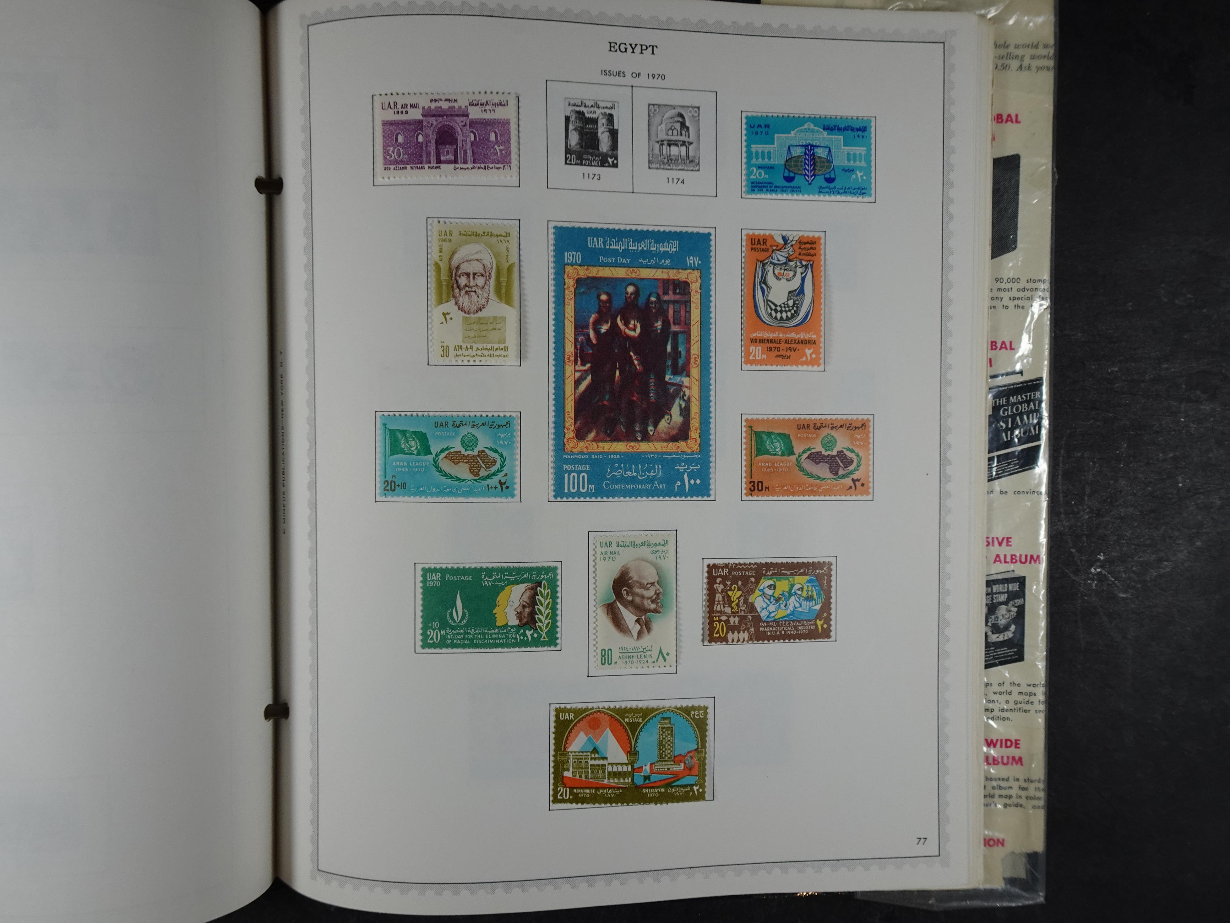 Redelijk compleet verzameling  zonder veel bijzonderdelen.
Veel 1e plakker. 75