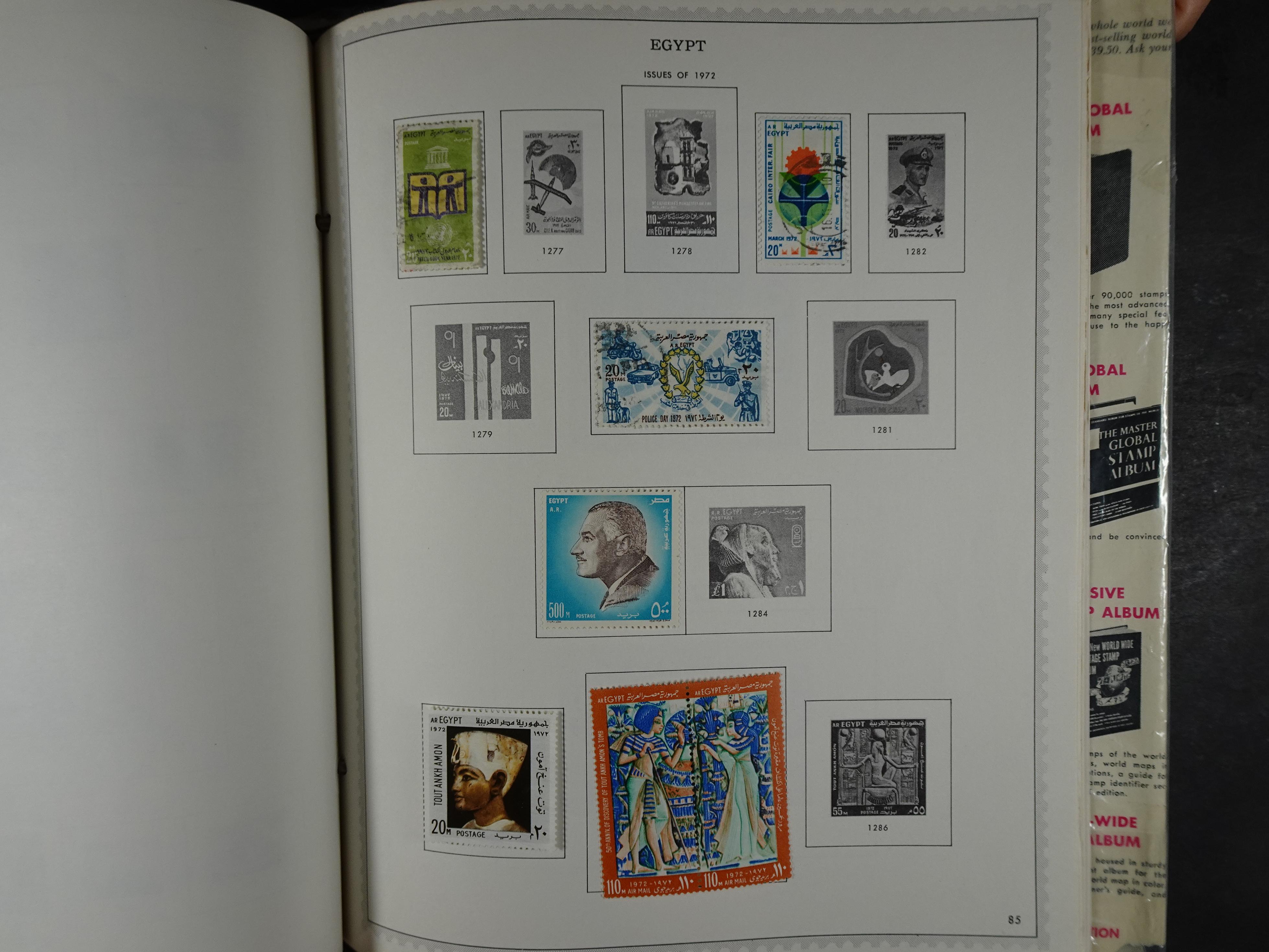 Redelijk compleet verzameling  zonder veel bijzonderdelen.
Veel 1e plakker. 82