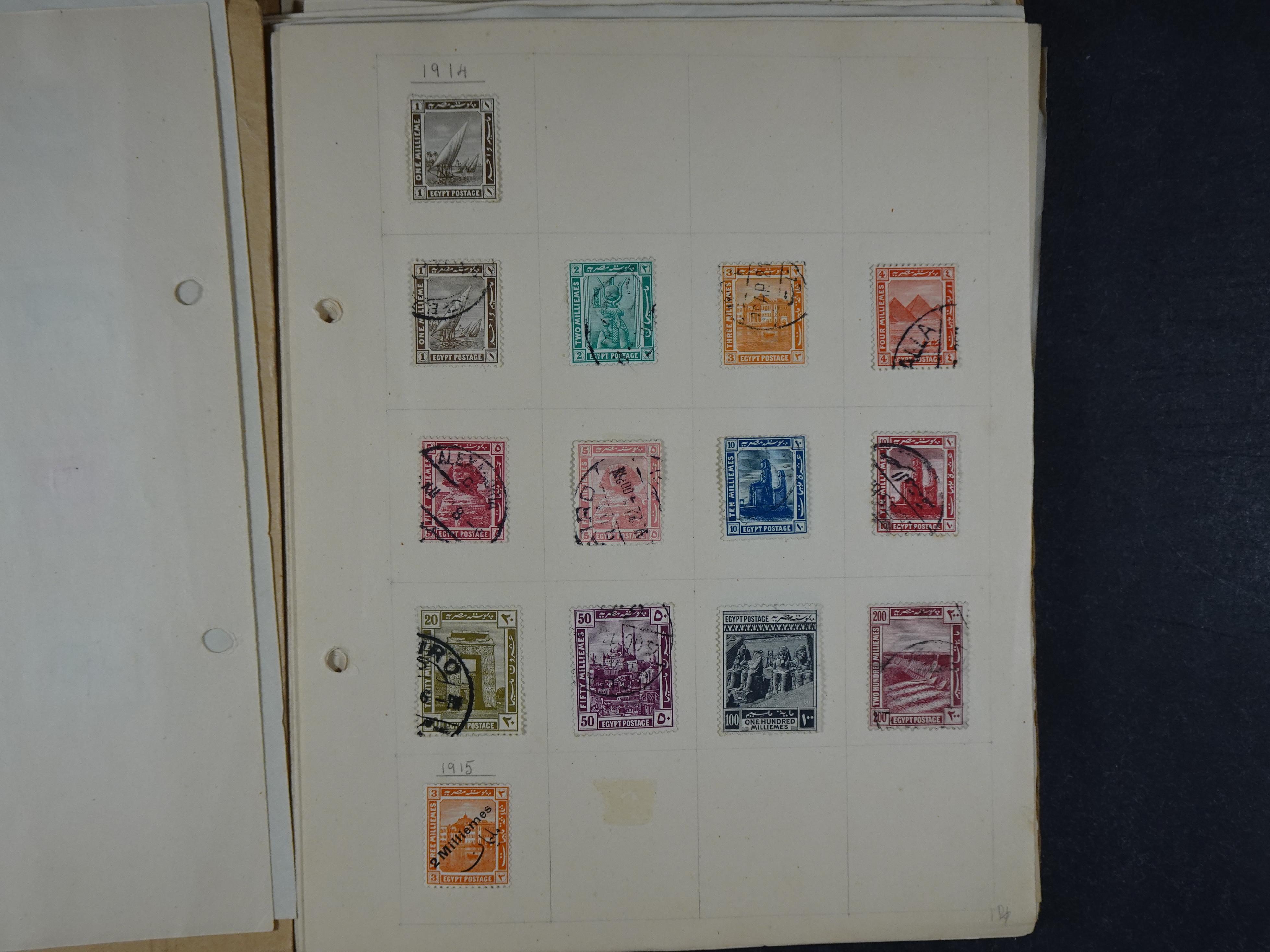 Redelijk compleet verzameling  zonder veel bijzonderdelen.
Veel 1e plakker. 96