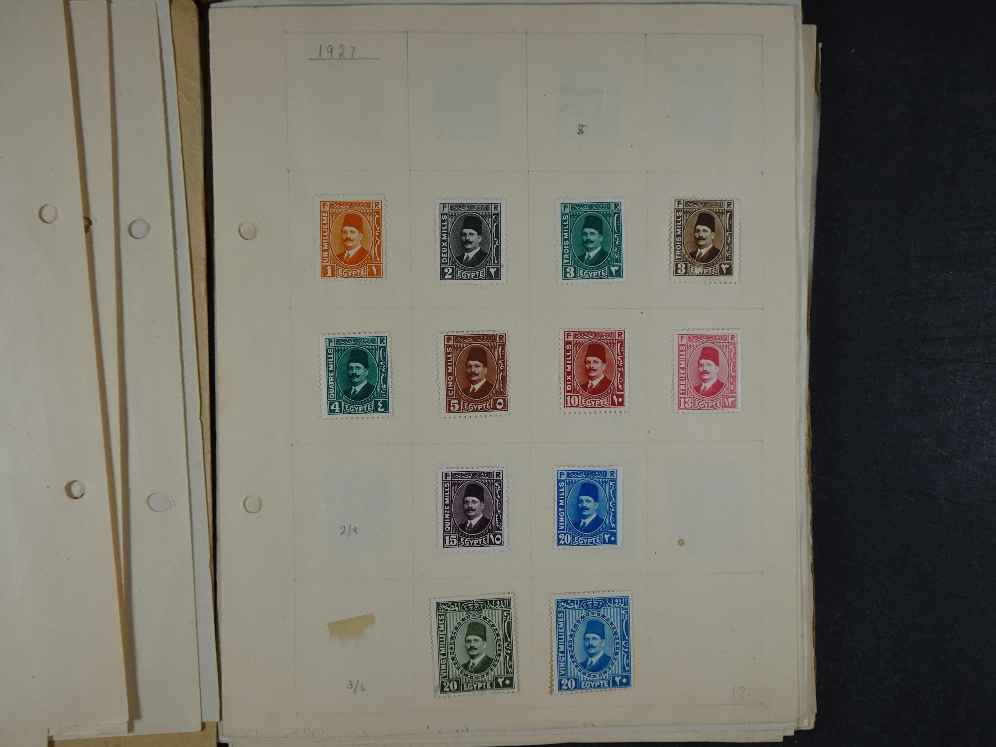 Redelijk compleet verzameling  zonder veel bijzonderdelen.
Veel 1e plakker. 99