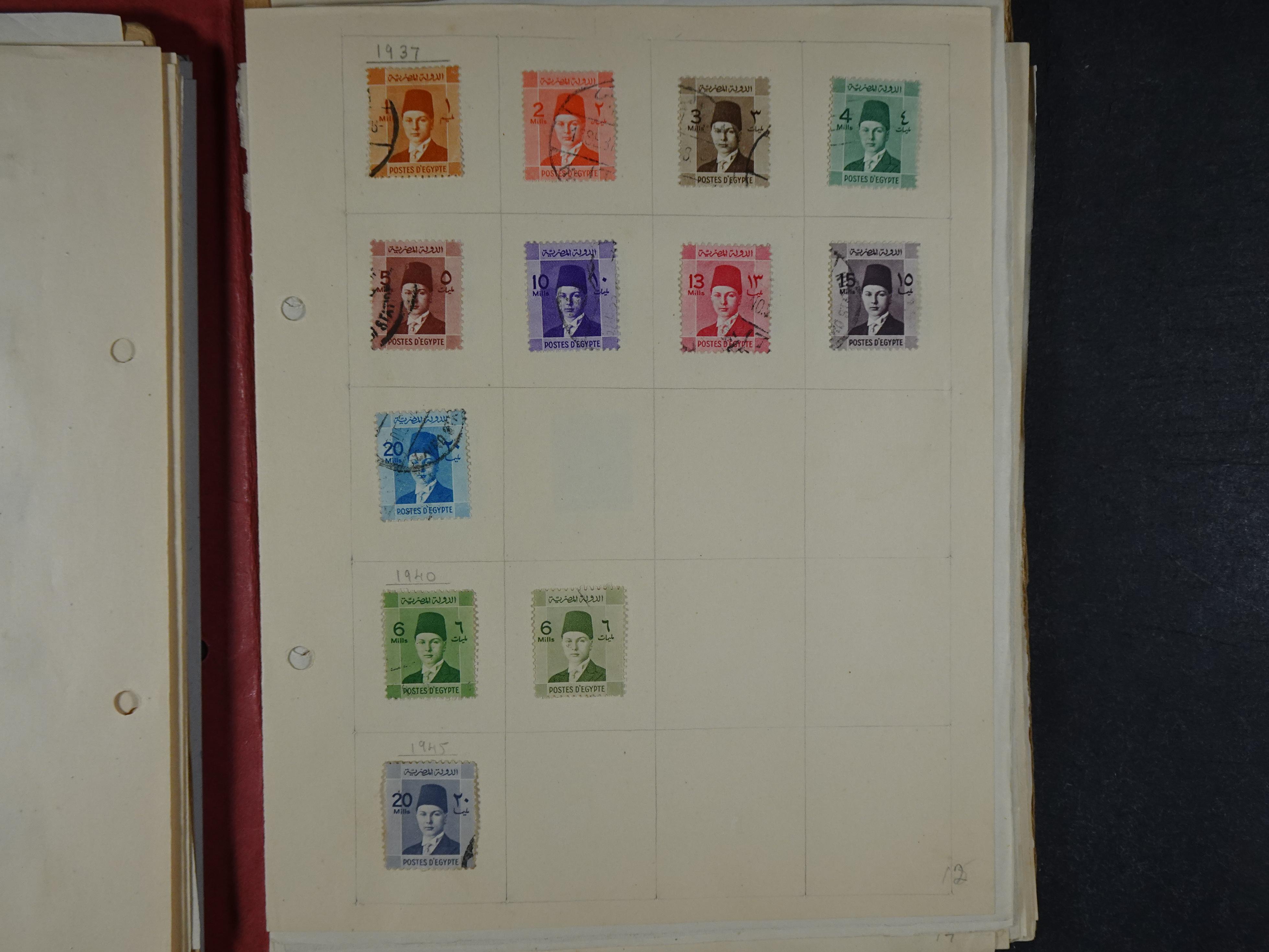 Redelijk compleet verzameling  zonder veel bijzonderdelen.
Veel 1e plakker. 103