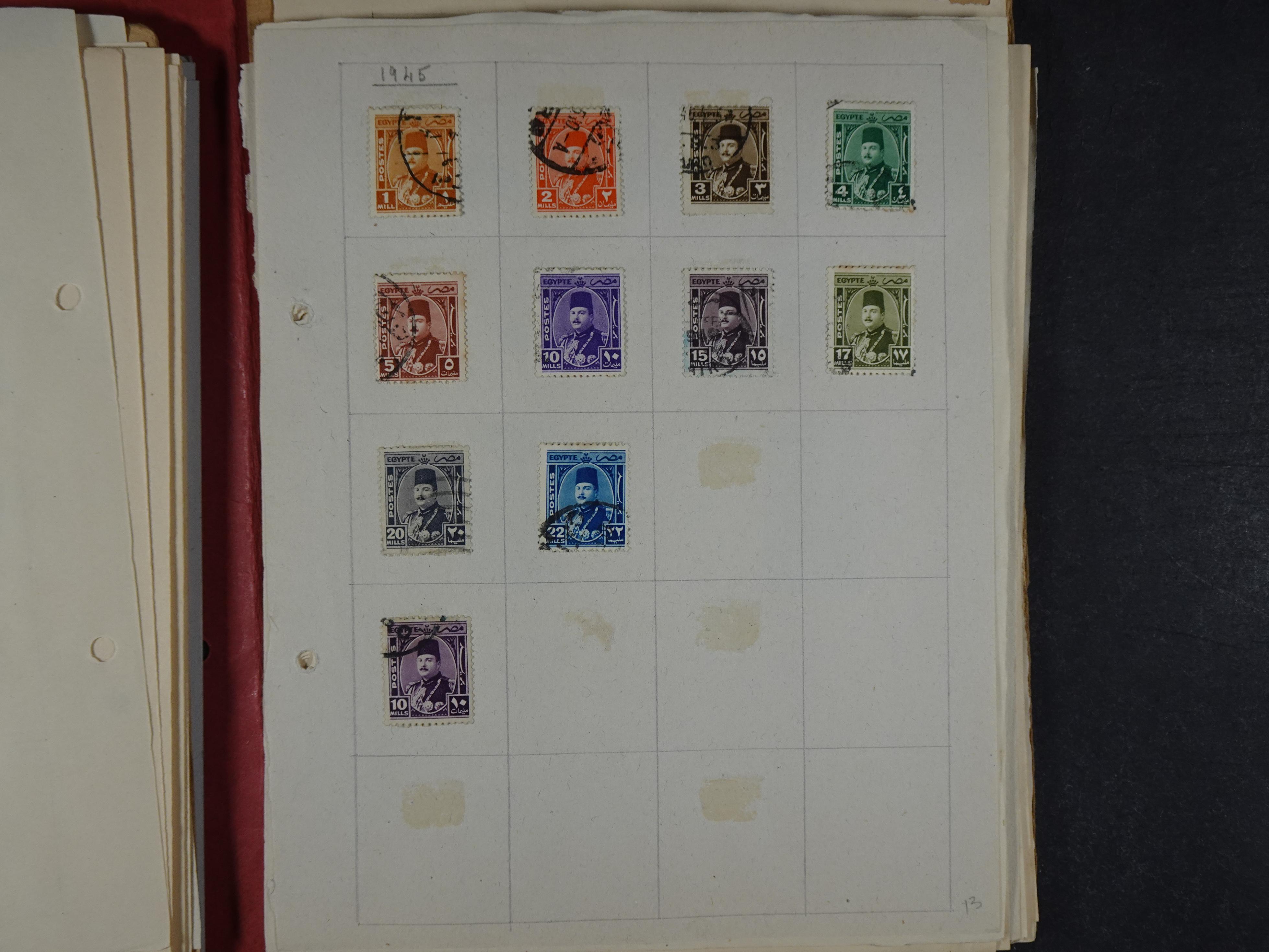 Redelijk compleet verzameling  zonder veel bijzonderdelen.
Veel 1e plakker. 105