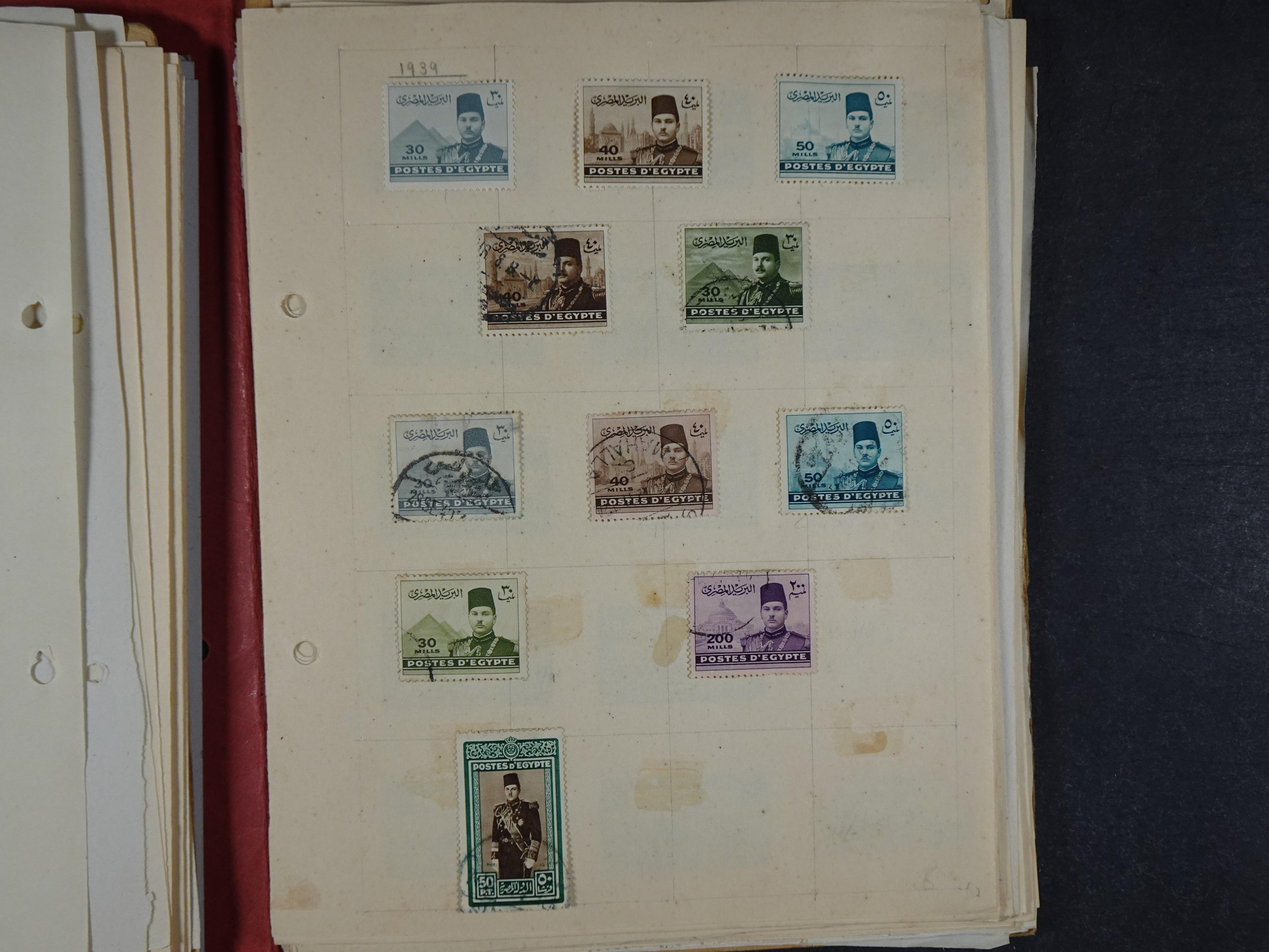 Redelijk compleet verzameling  zonder veel bijzonderdelen.
Veel 1e plakker. 107