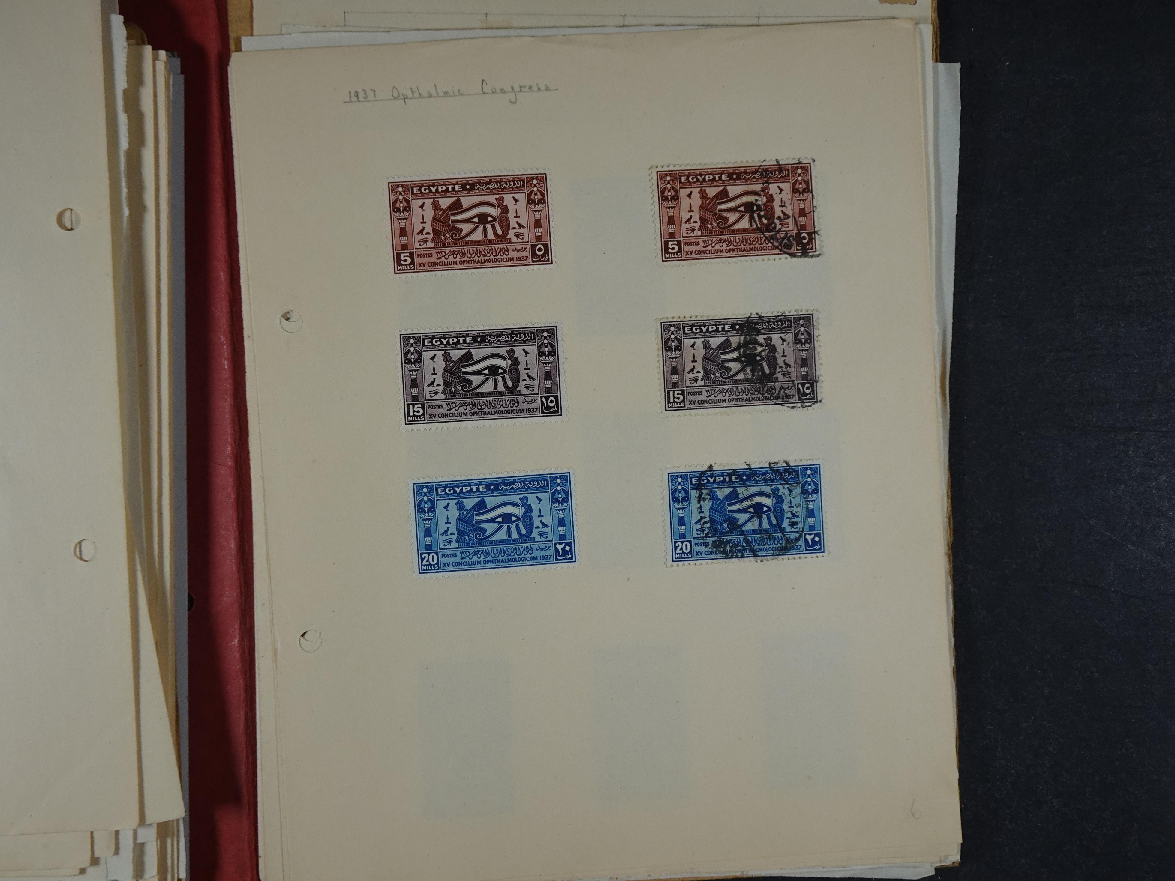 Redelijk compleet verzameling  zonder veel bijzonderdelen.
Veel 1e plakker. 122