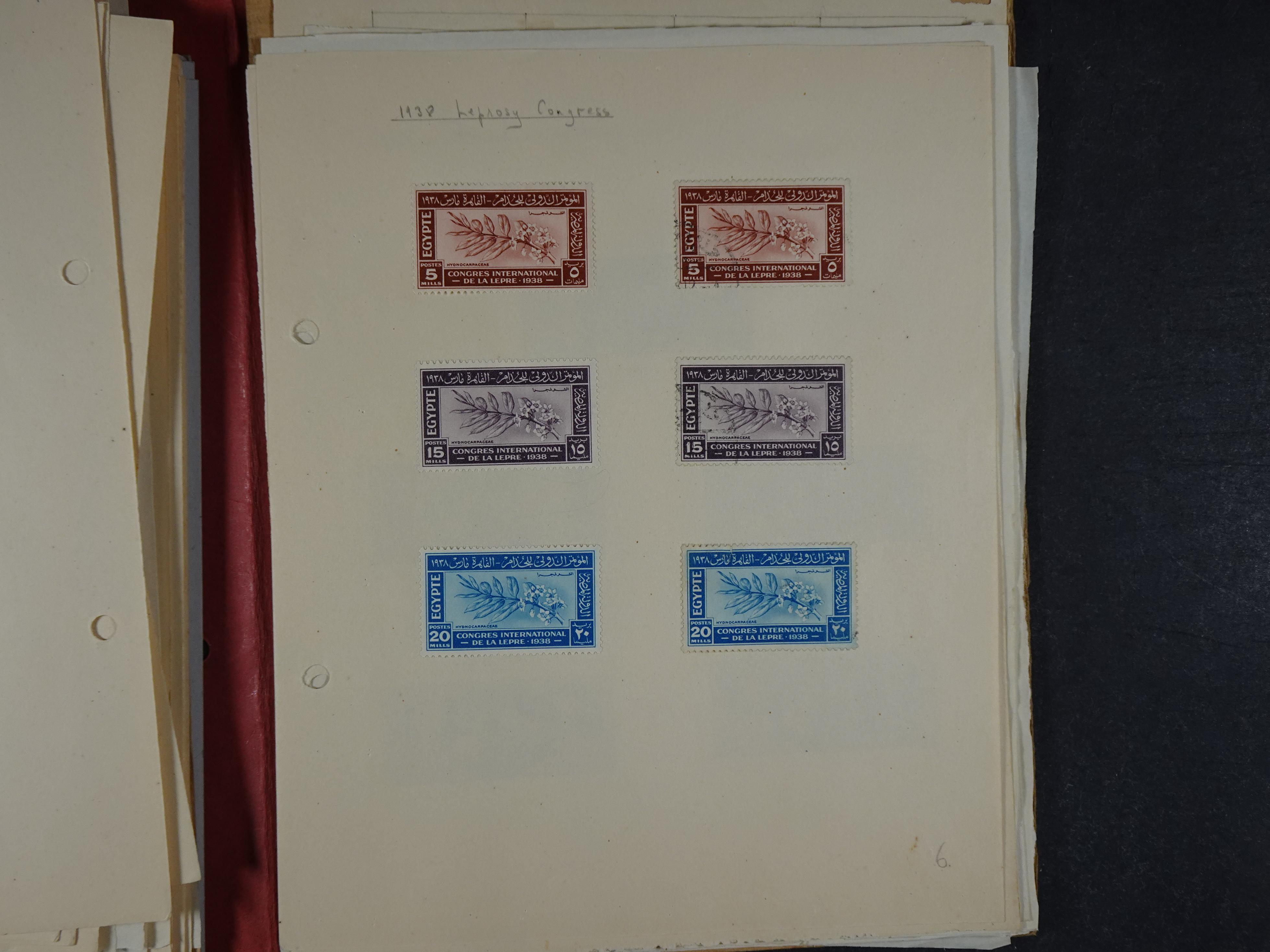 Redelijk compleet verzameling  zonder veel bijzonderdelen.
Veel 1e plakker. 126