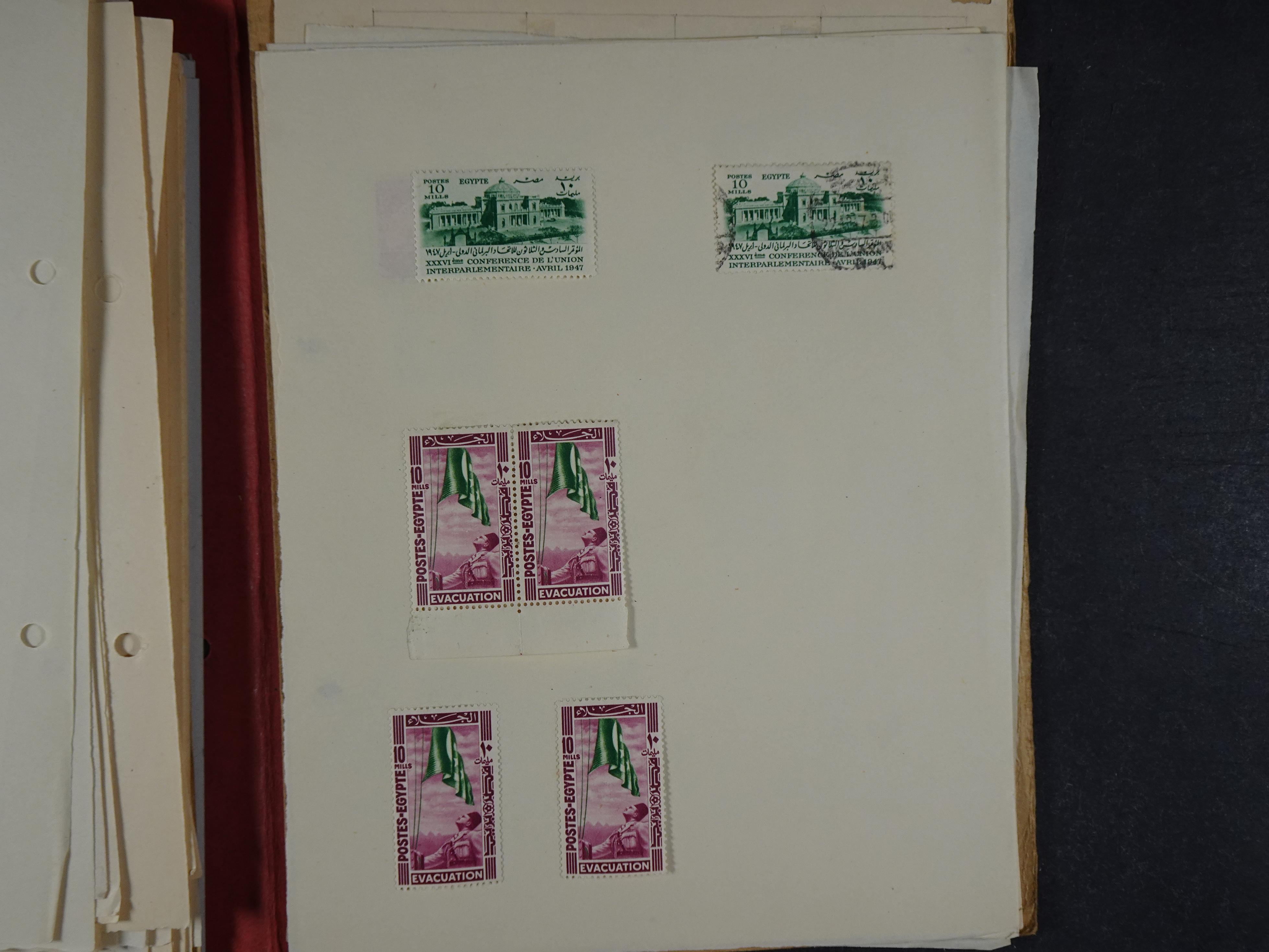 Redelijk compleet verzameling  zonder veel bijzonderdelen.
Veel 1e plakker. 134