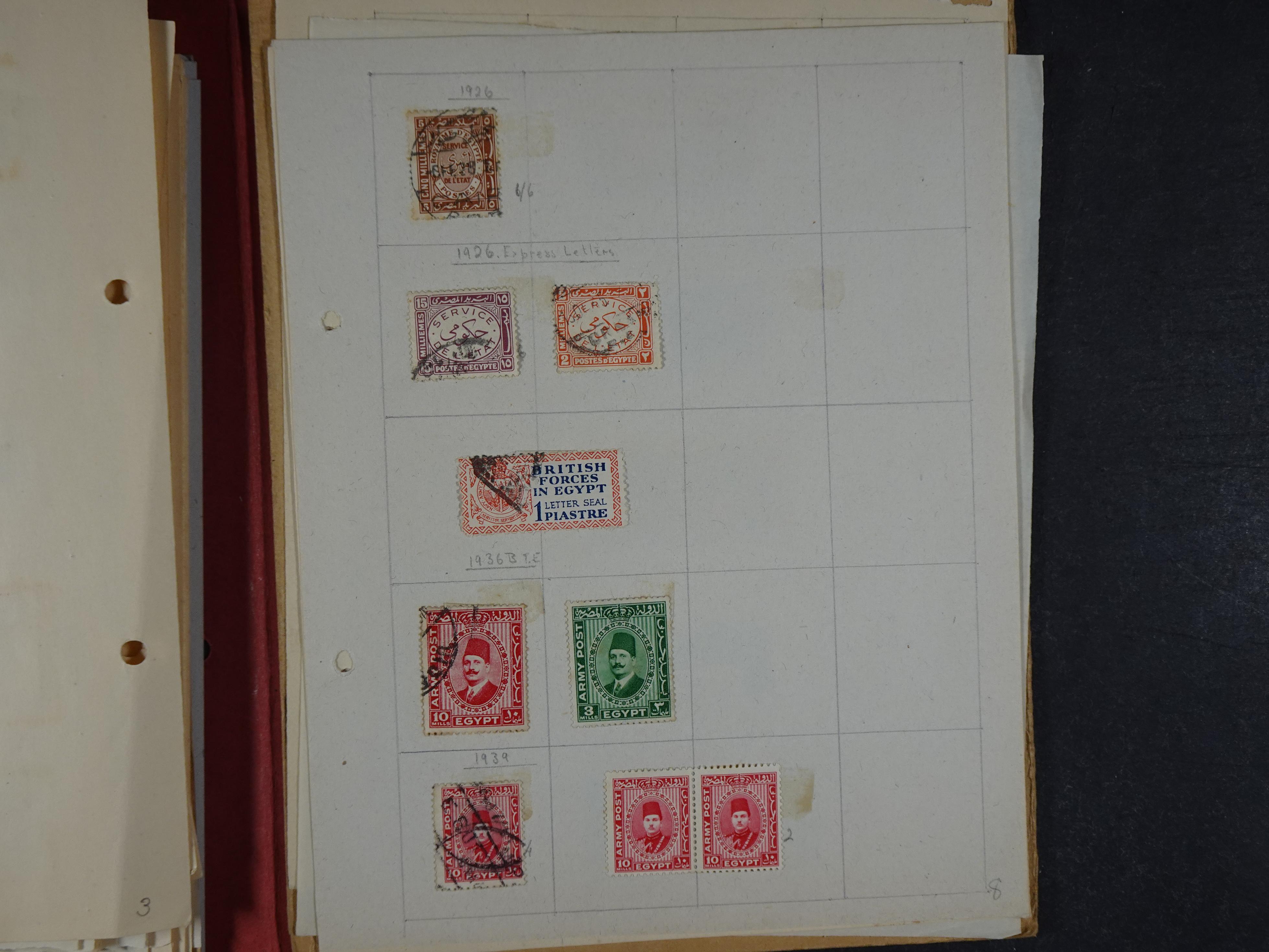 Redelijk compleet verzameling  zonder veel bijzonderdelen.
Veel 1e plakker. 138