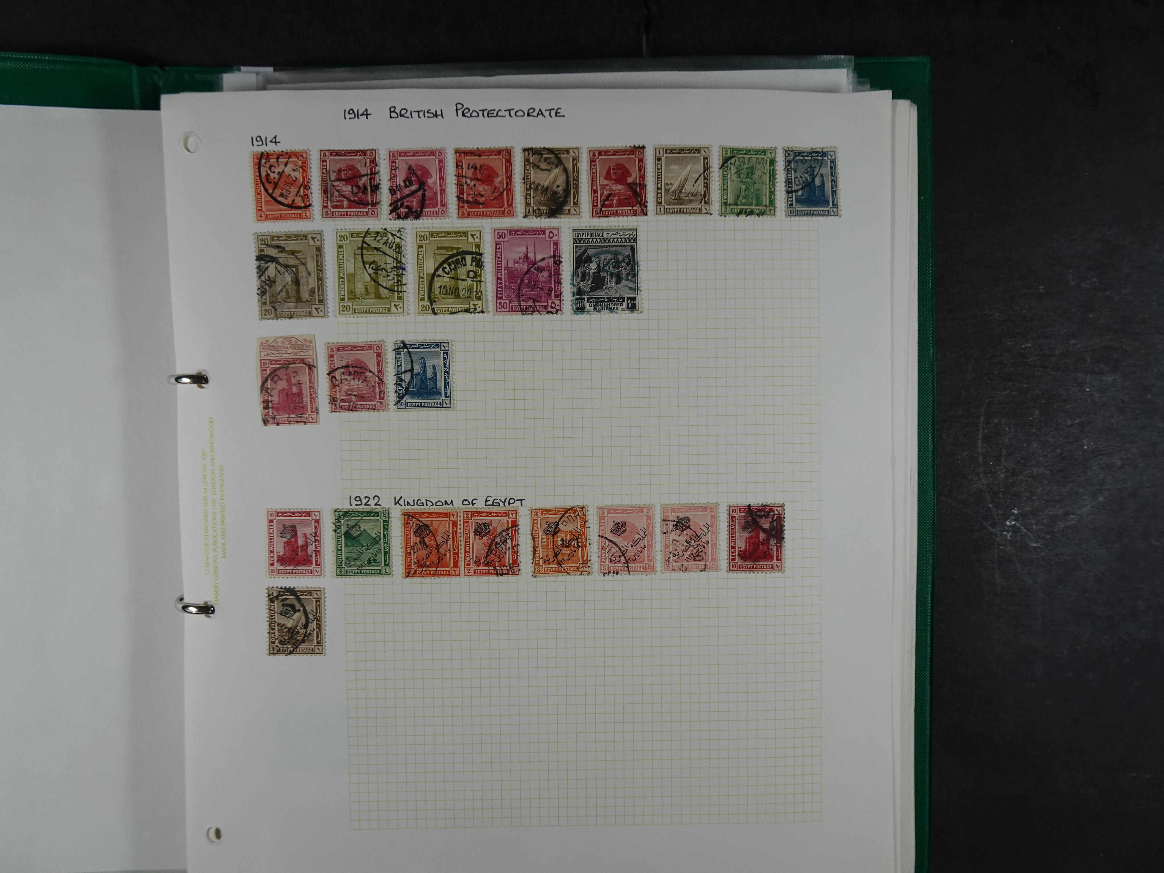 Redelijk compleet verzameling  zonder veel bijzonderdelen.
Veel 1e plakker. 143