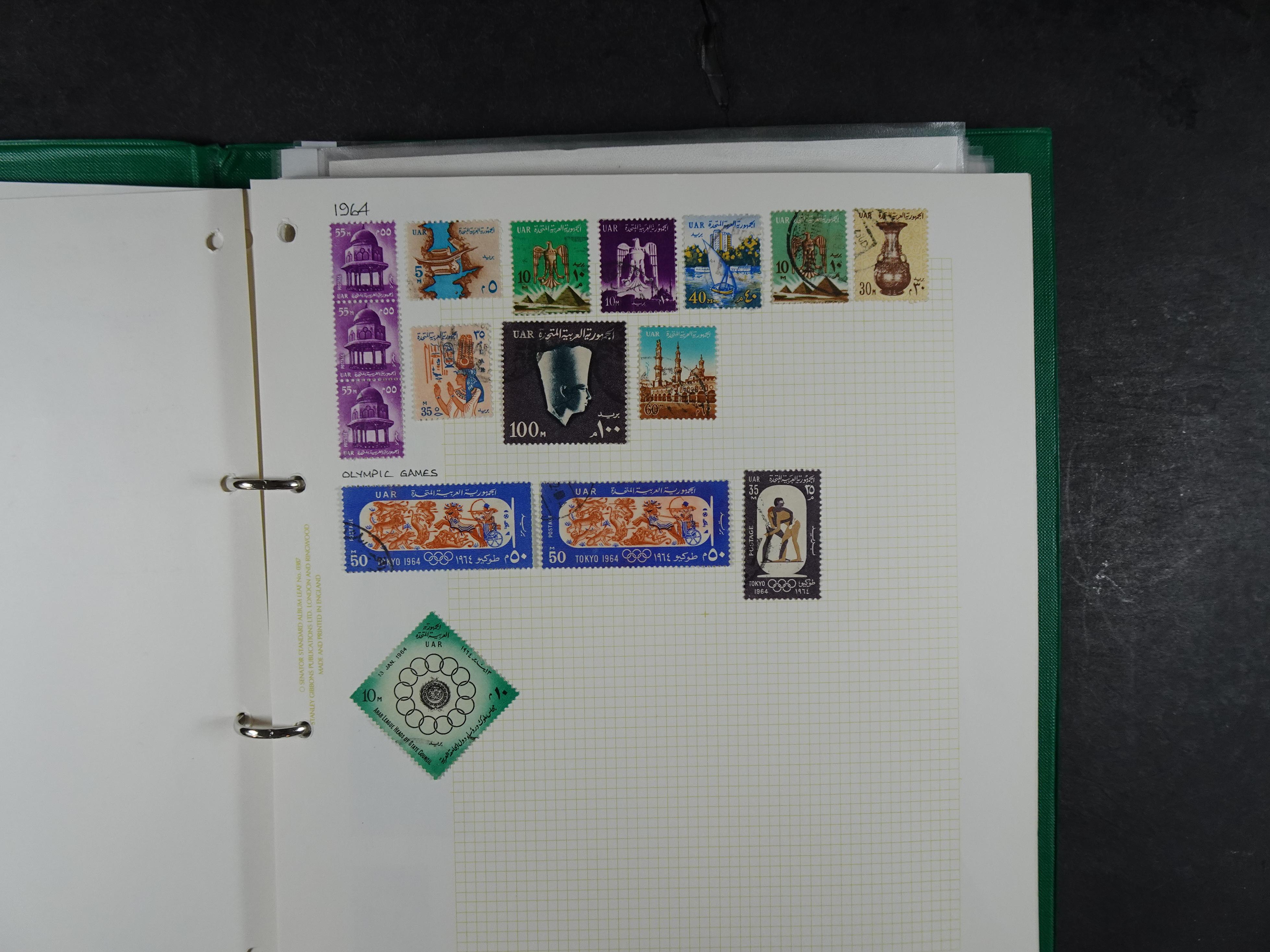 Redelijk compleet verzameling  zonder veel bijzonderdelen.
Veel 1e plakker. 163