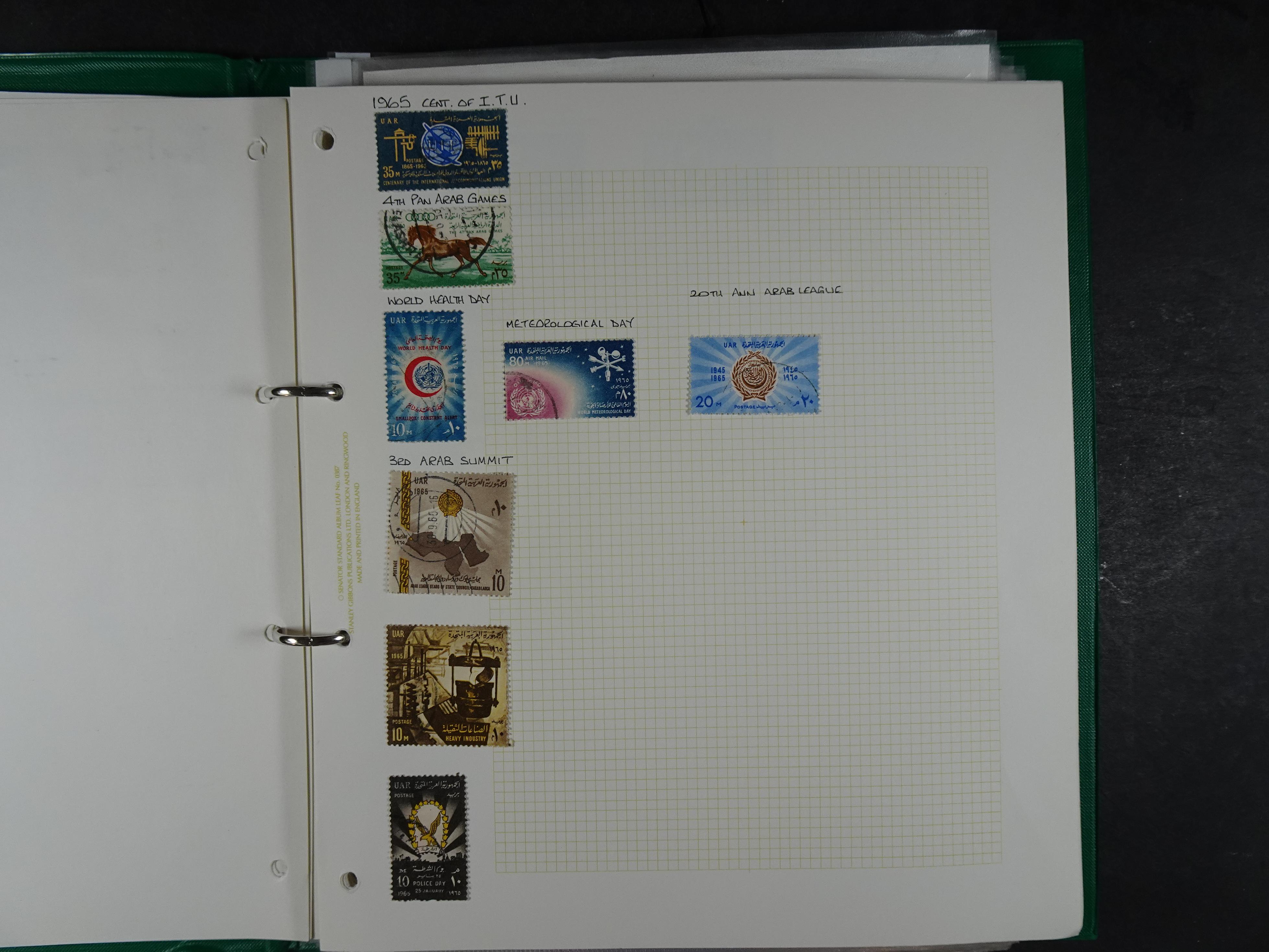 Redelijk compleet verzameling  zonder veel bijzonderdelen.
Veel 1e plakker. 164