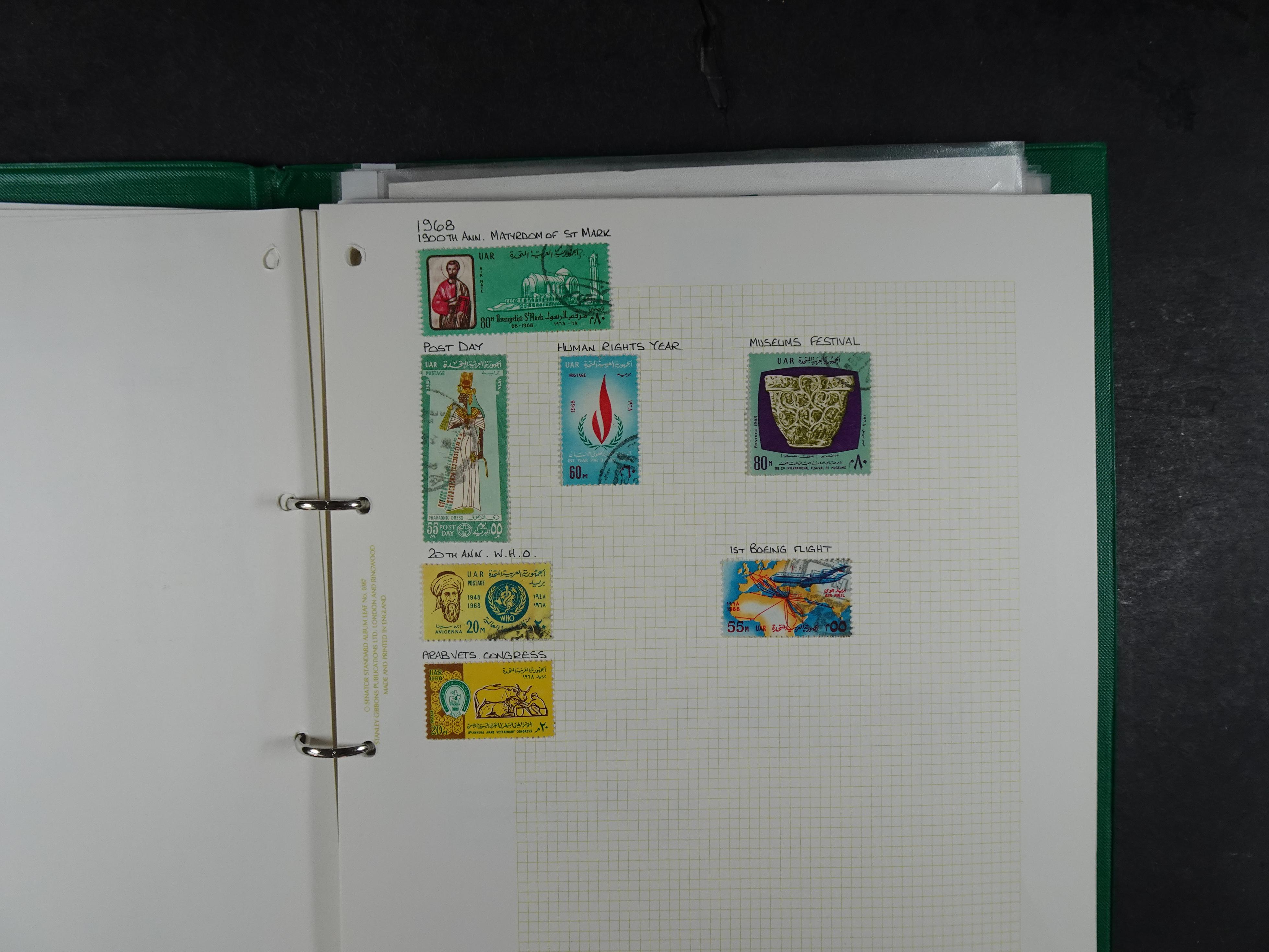 Redelijk compleet verzameling  zonder veel bijzonderdelen.
Veel 1e plakker. 167