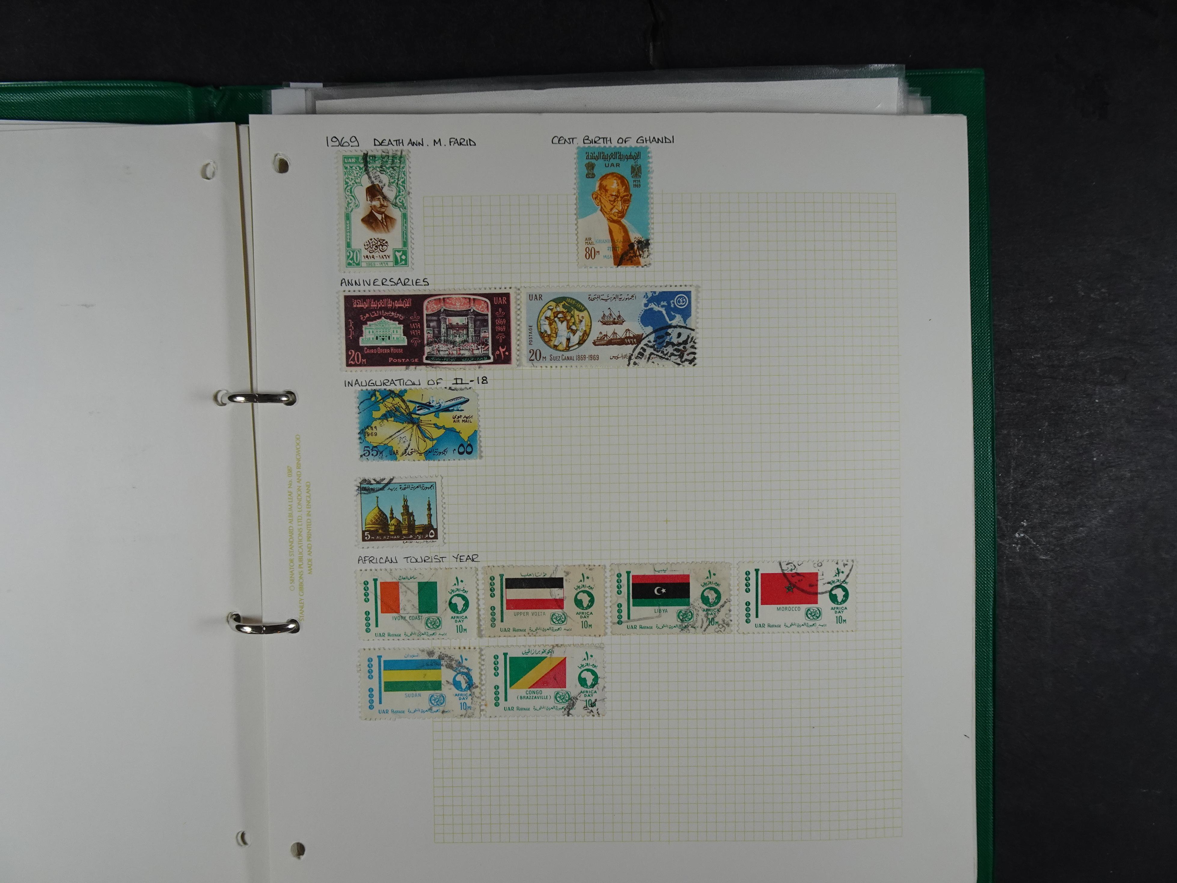 Redelijk compleet verzameling  zonder veel bijzonderdelen.
Veel 1e plakker. 168