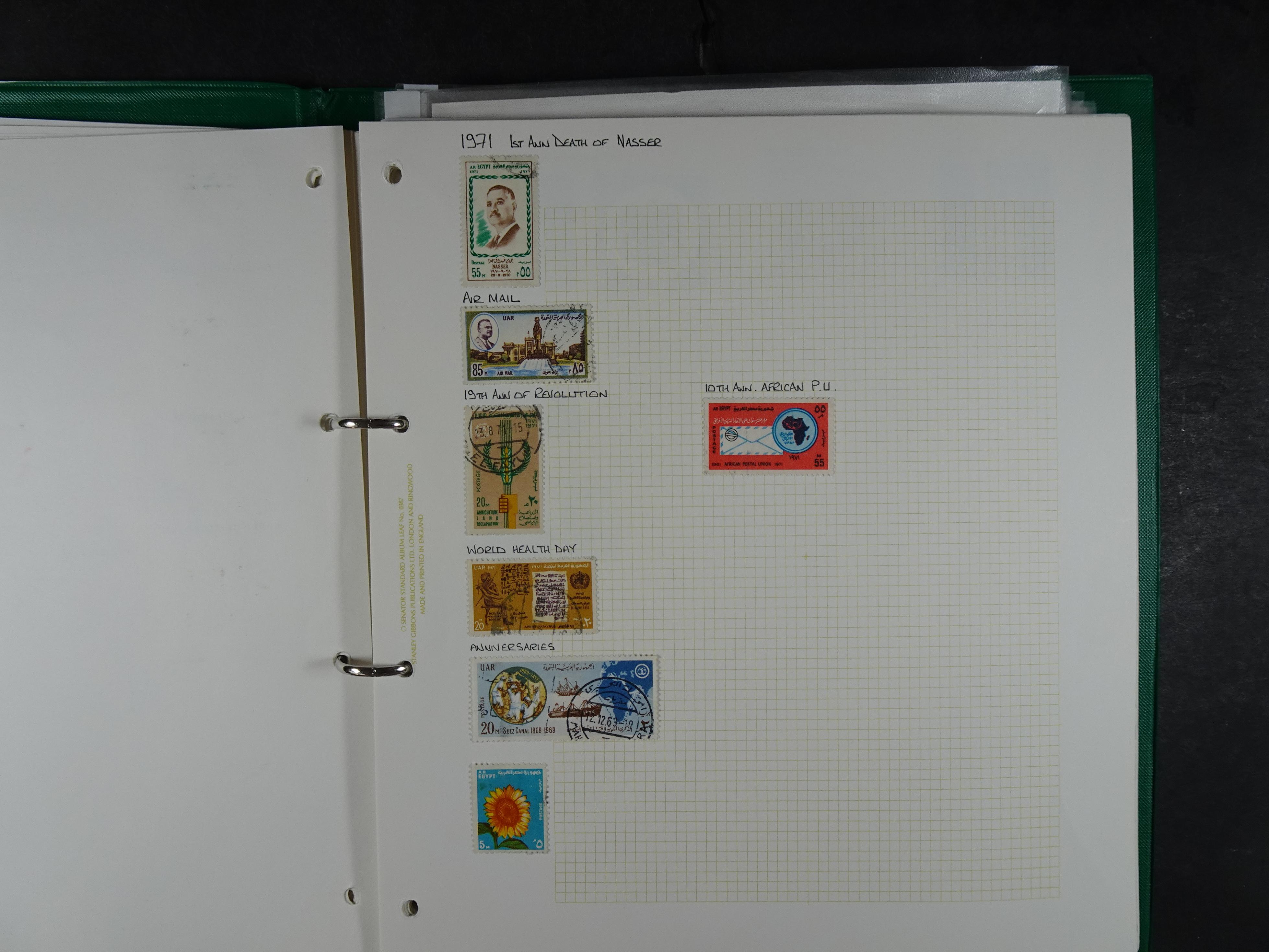 Redelijk compleet verzameling  zonder veel bijzonderdelen.
Veel 1e plakker. 171