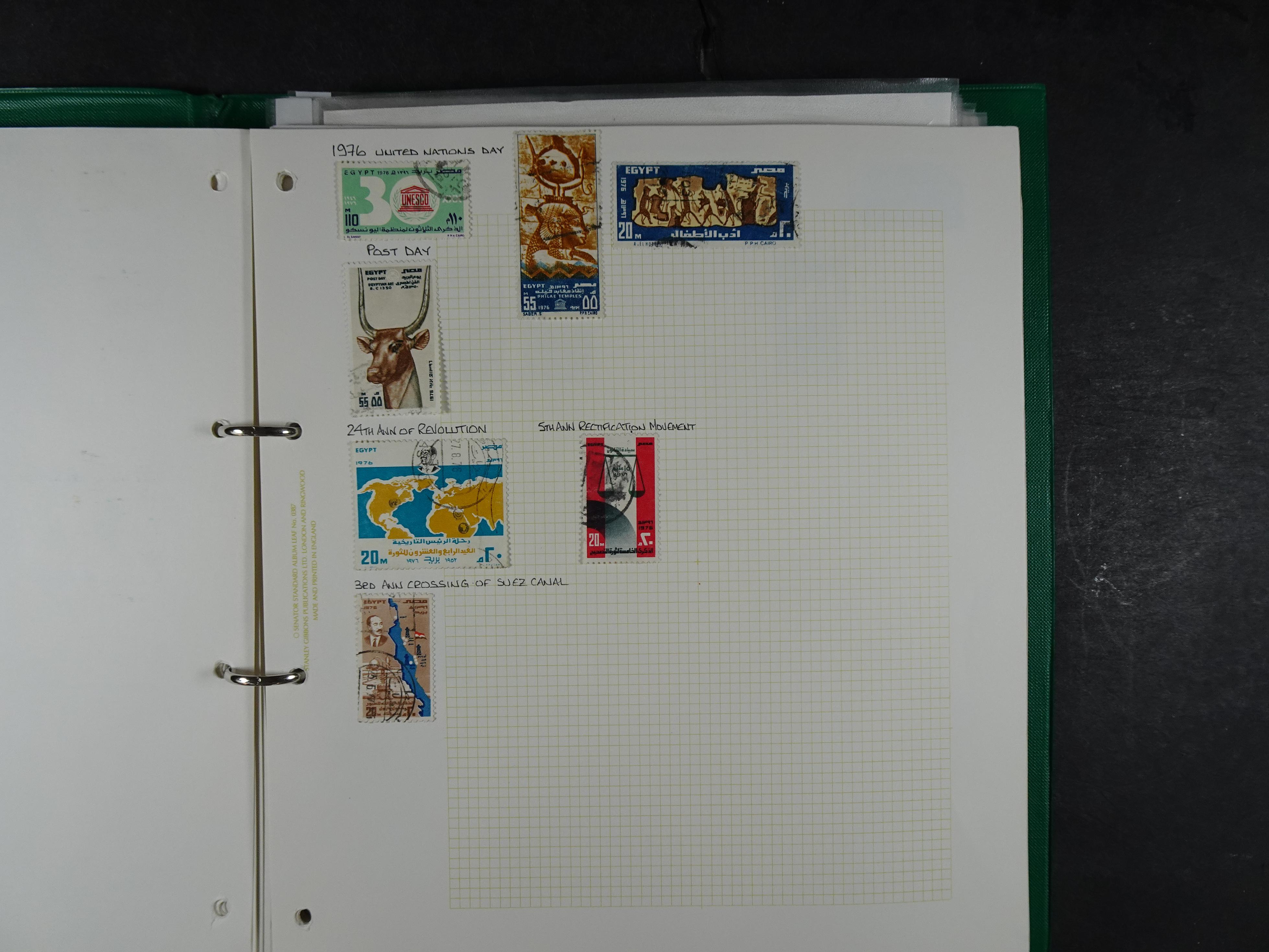 Redelijk compleet verzameling  zonder veel bijzonderdelen.
Veel 1e plakker. 177