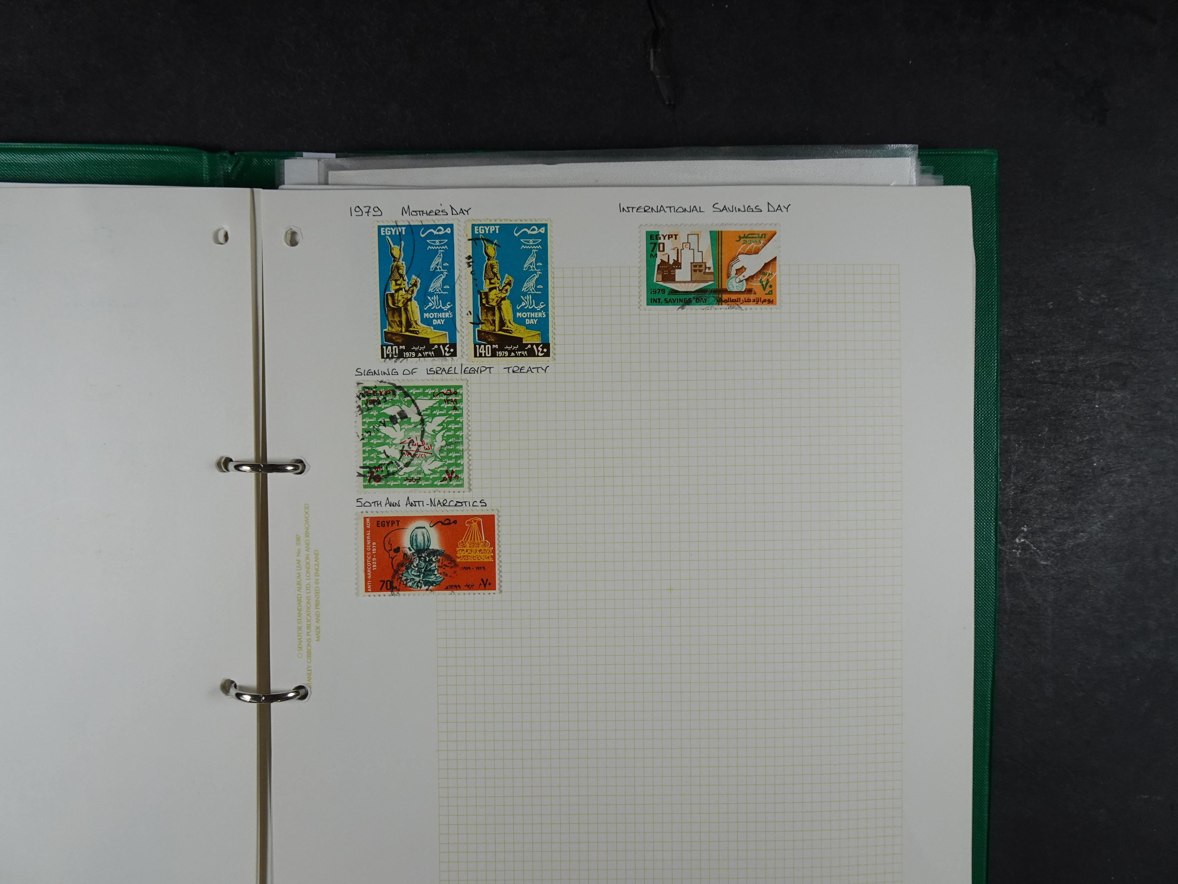 Redelijk compleet verzameling  zonder veel bijzonderdelen.
Veel 1e plakker. 180