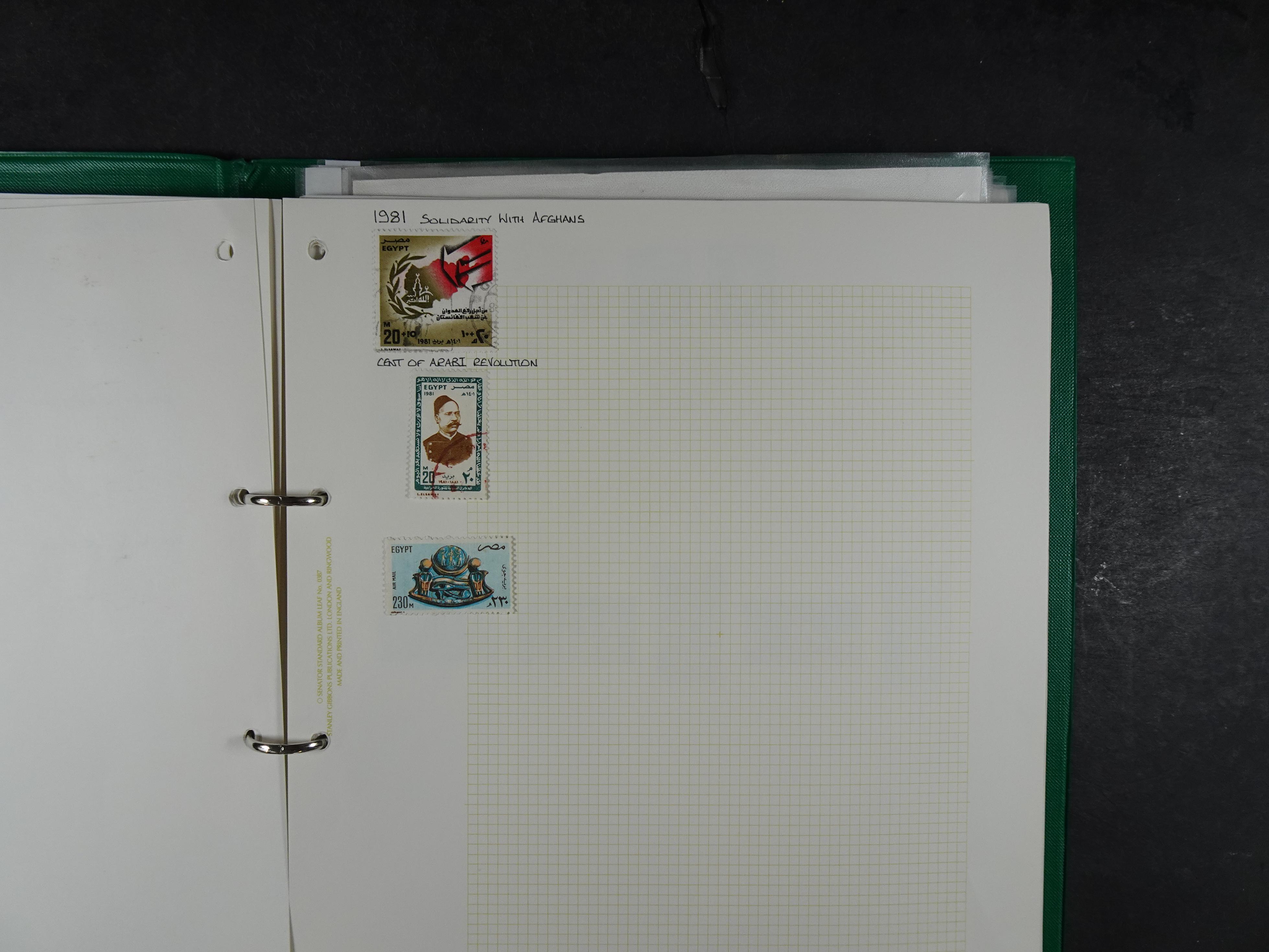 Redelijk compleet verzameling  zonder veel bijzonderdelen.
Veel 1e plakker. 181