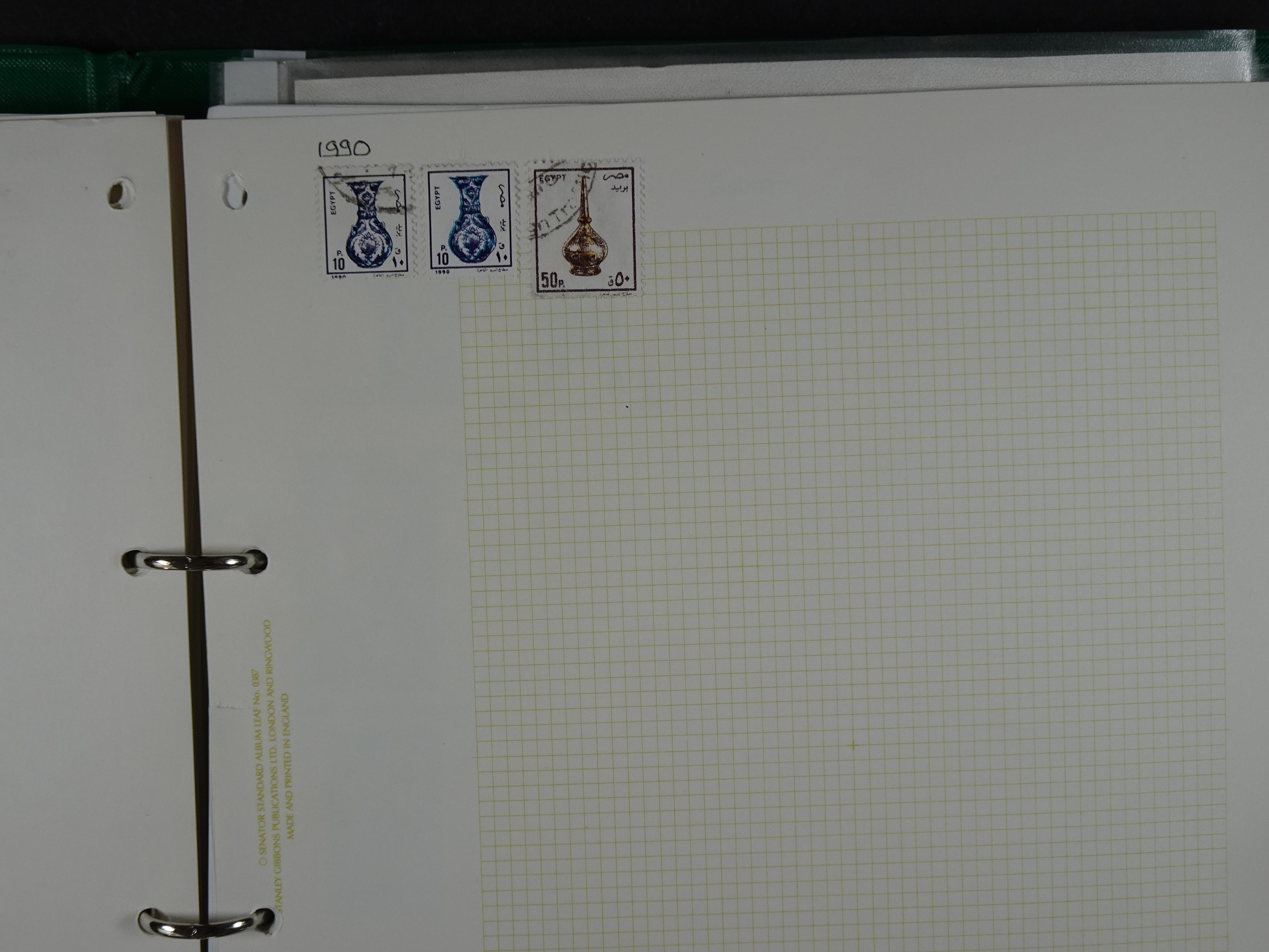 Redelijk compleet verzameling  zonder veel bijzonderdelen.
Veel 1e plakker. 186