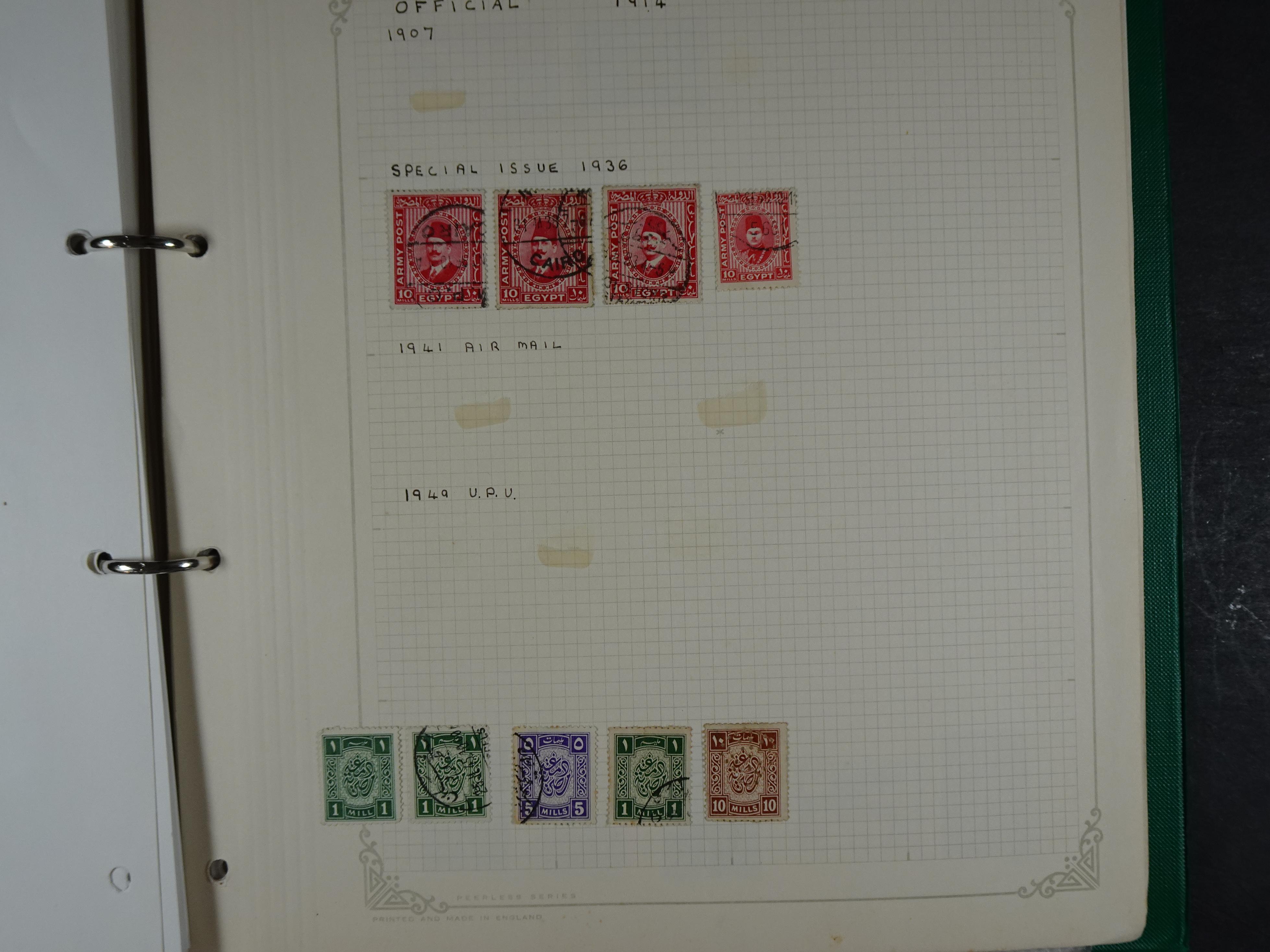 Redelijk compleet verzameling  zonder veel bijzonderdelen.
Veel 1e plakker. 194