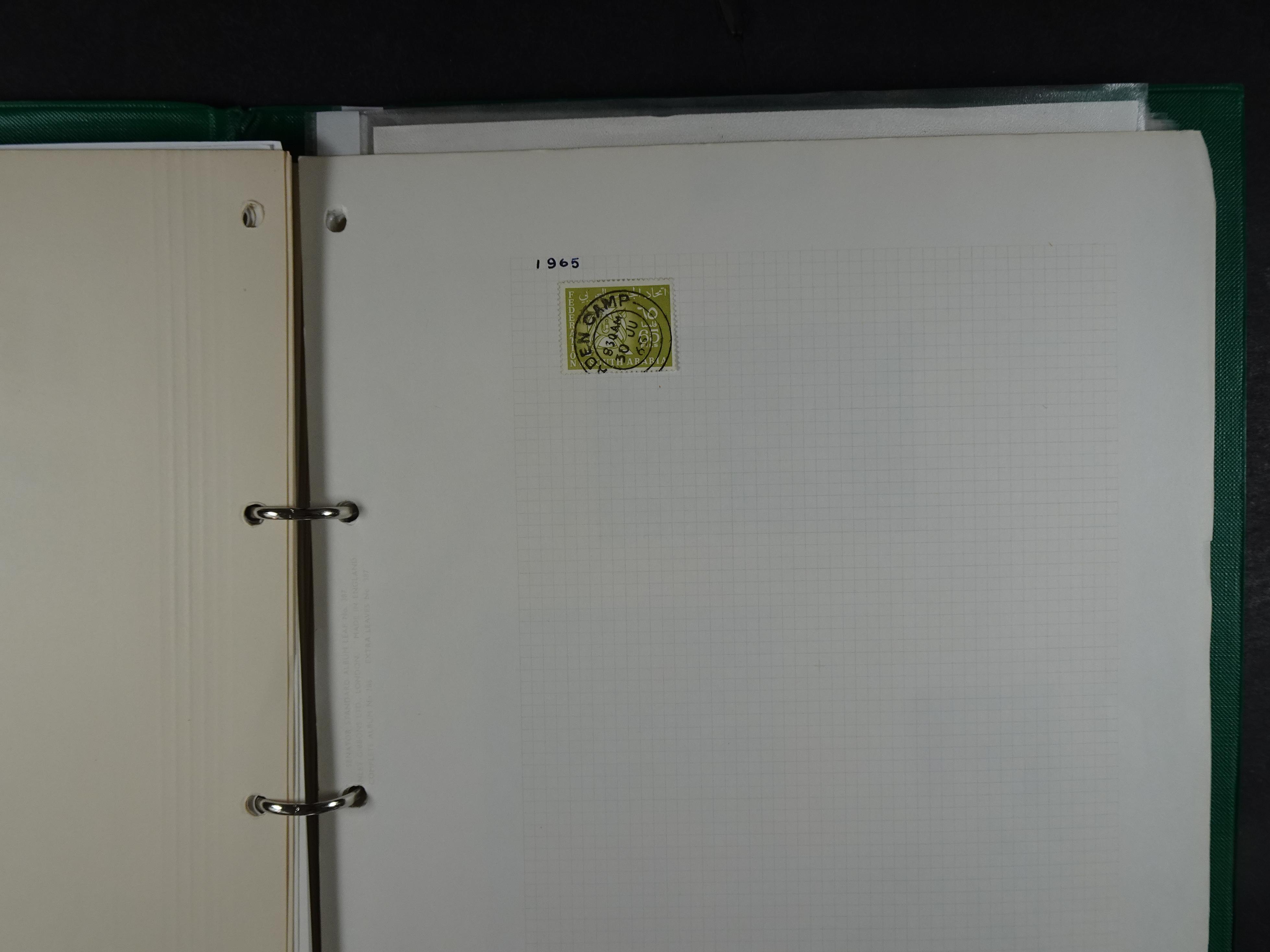 Redelijk compleet verzameling  zonder veel bijzonderdelen.
Veel 1e plakker. 196