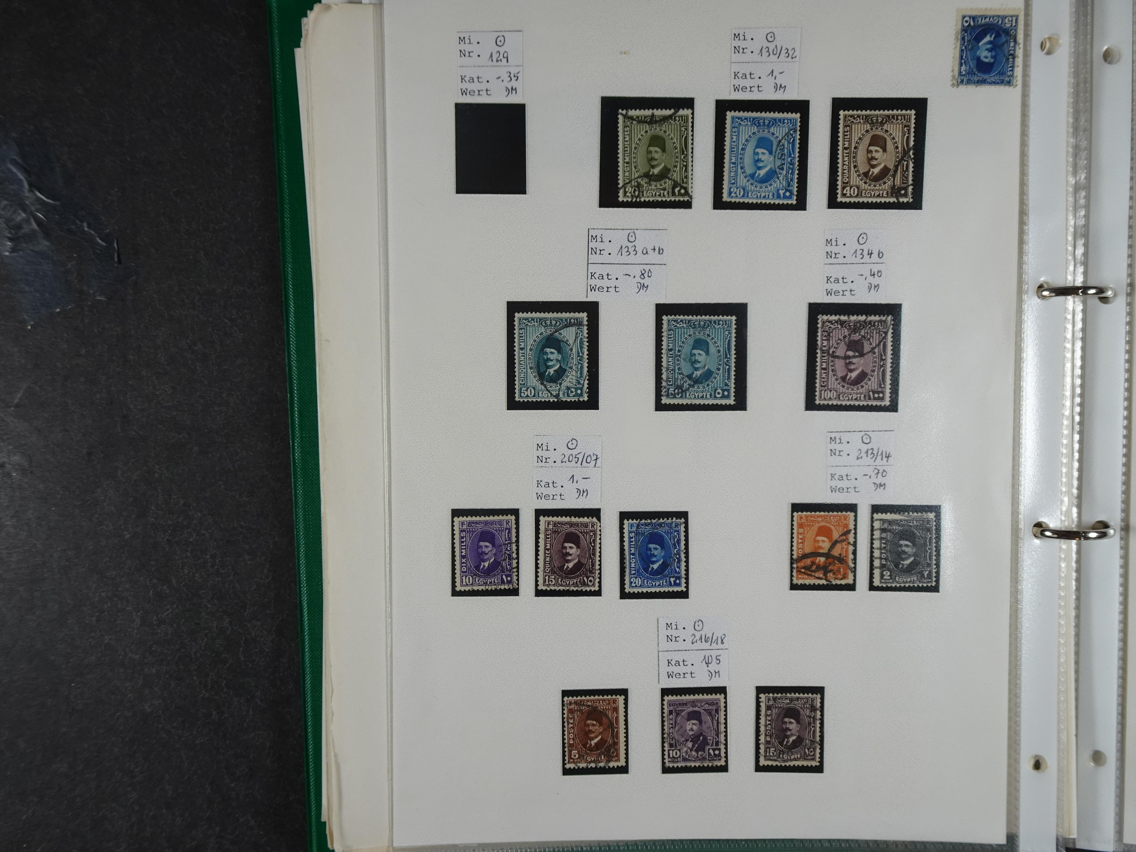 Redelijk compleet verzameling  zonder veel bijzonderdelen.
Veel 1e plakker. 199