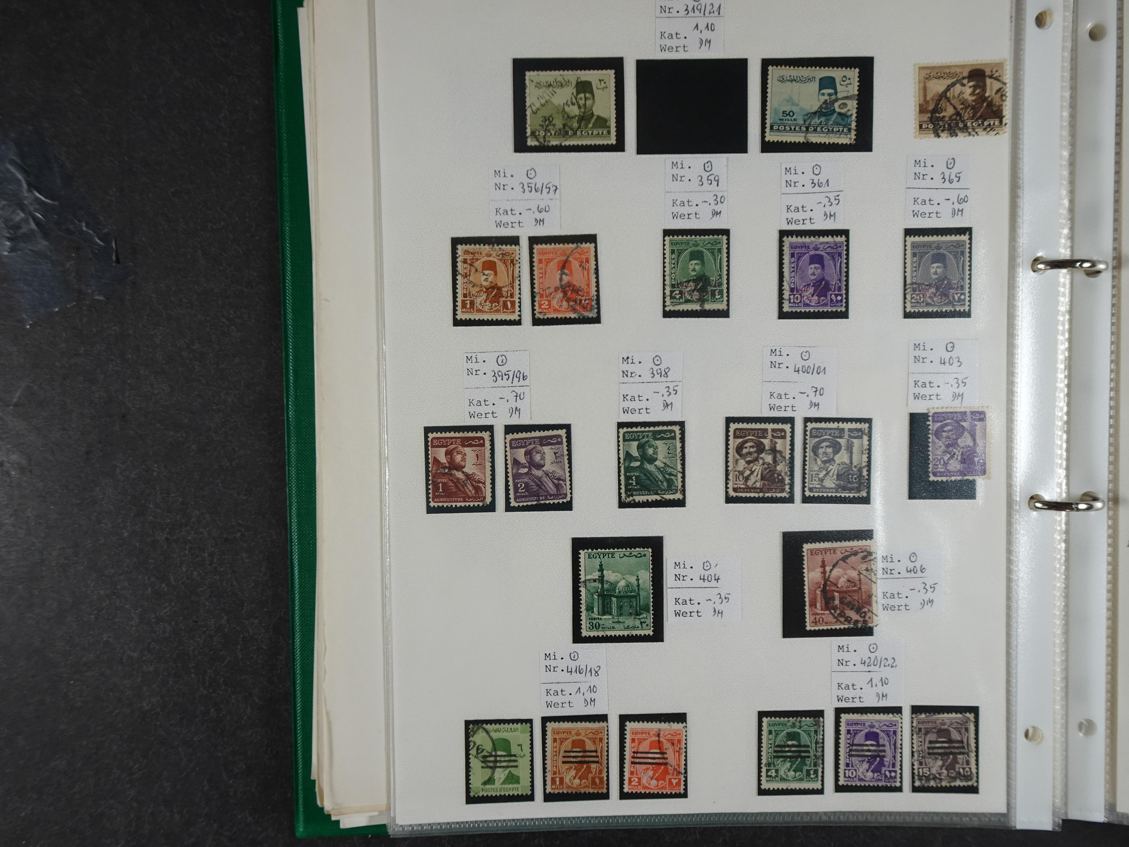 Redelijk compleet verzameling  zonder veel bijzonderdelen.
Veel 1e plakker. 201