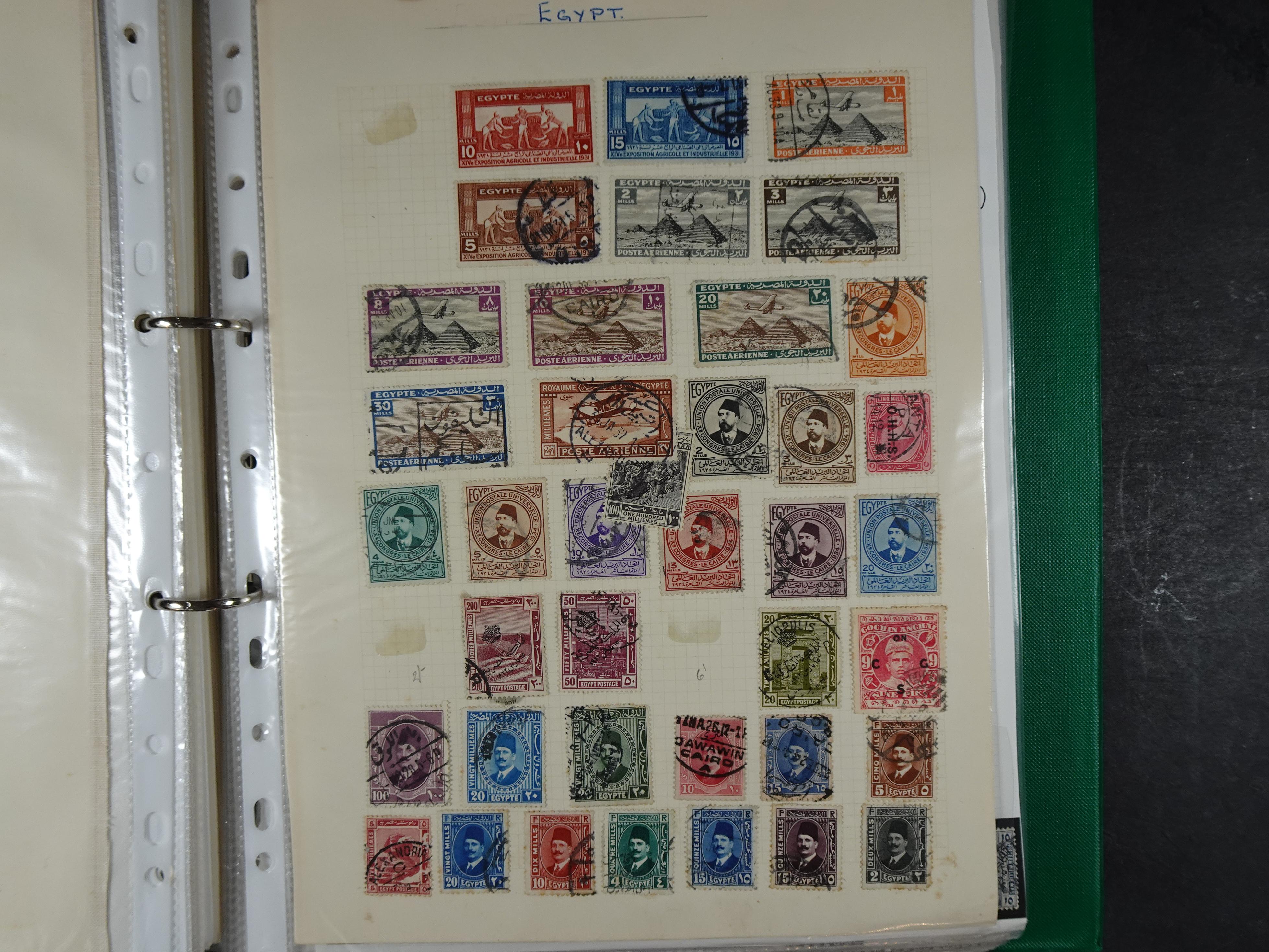 Redelijk compleet verzameling  zonder veel bijzonderdelen.
Veel 1e plakker. 205