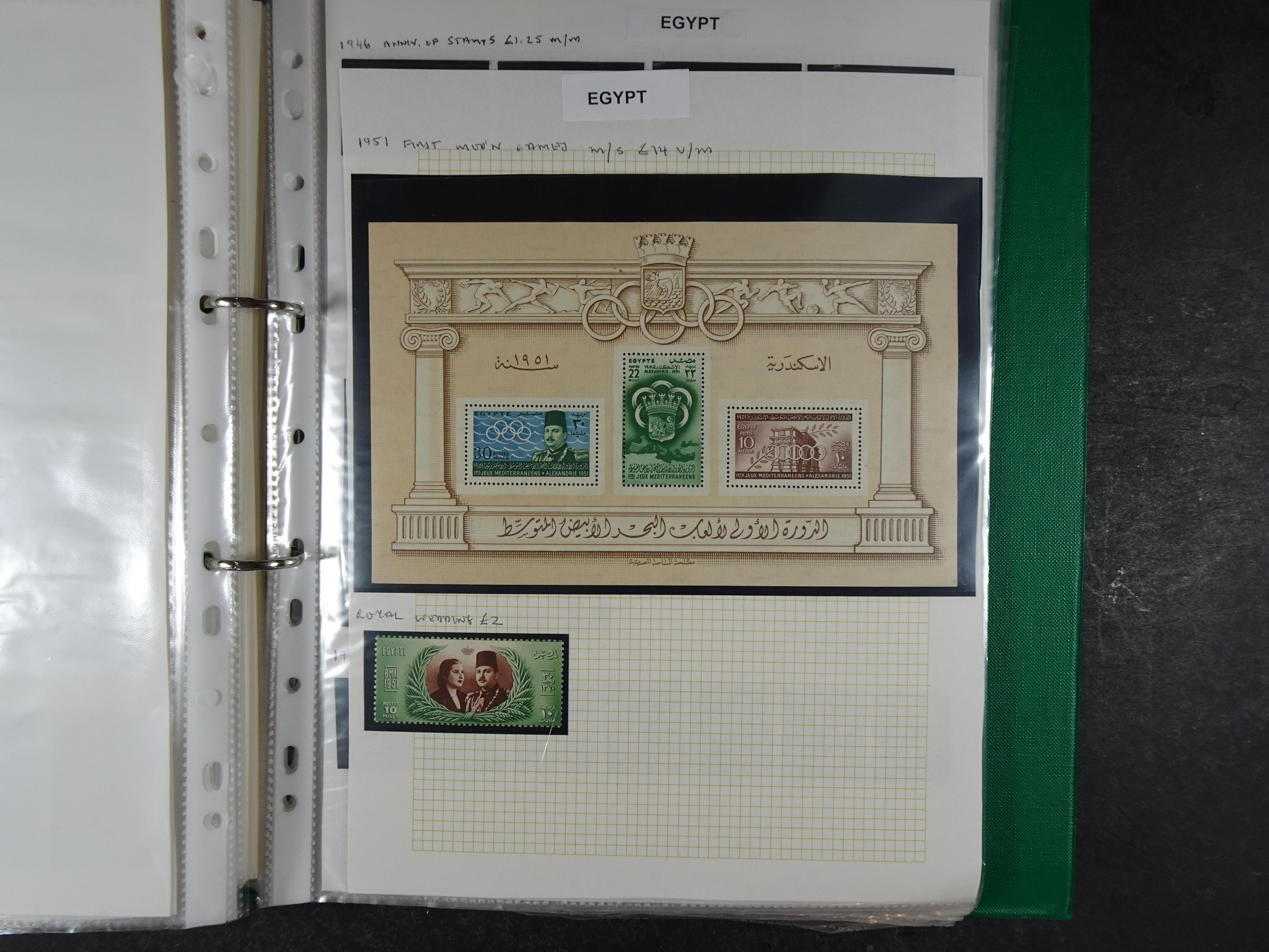 Redelijk compleet verzameling  zonder veel bijzonderdelen.
Veel 1e plakker. 216