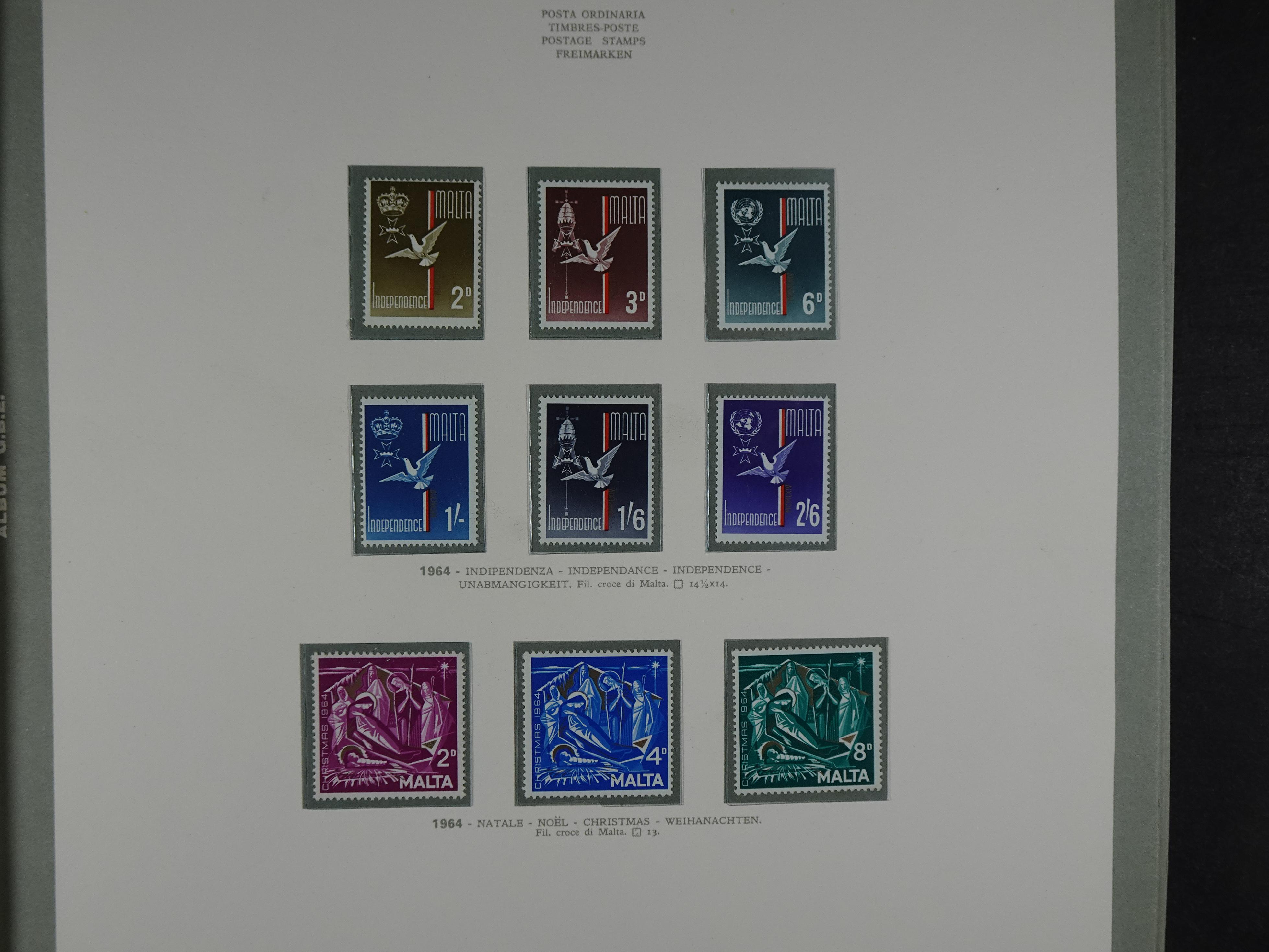 Compleet postfrisse verzameling 1964 - 1984 incl. blokken.